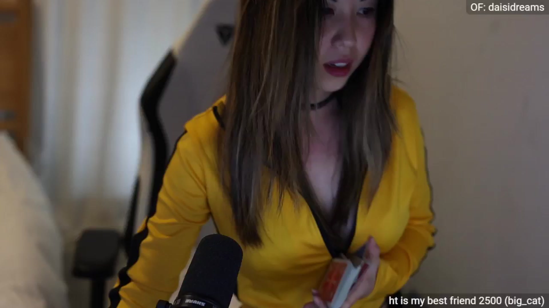 Gallery image thumbnail from fairydaisi's myfreecams stream on, 05/26/2024, 02:33 image 1 of 20