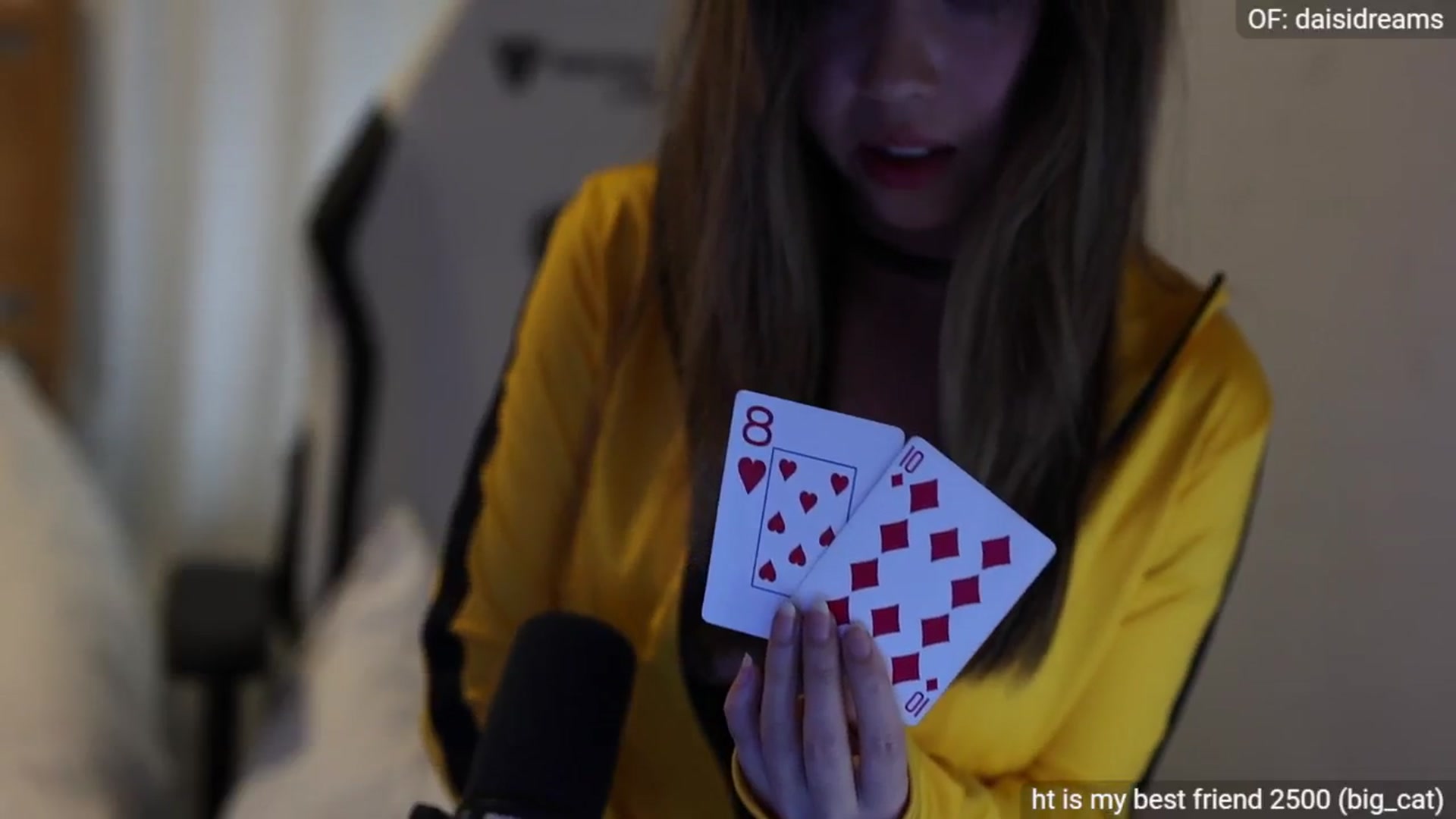 Gallery image thumbnail from fairydaisi's myfreecams stream on, 05/26/2024, 02:33 image 15 of 20