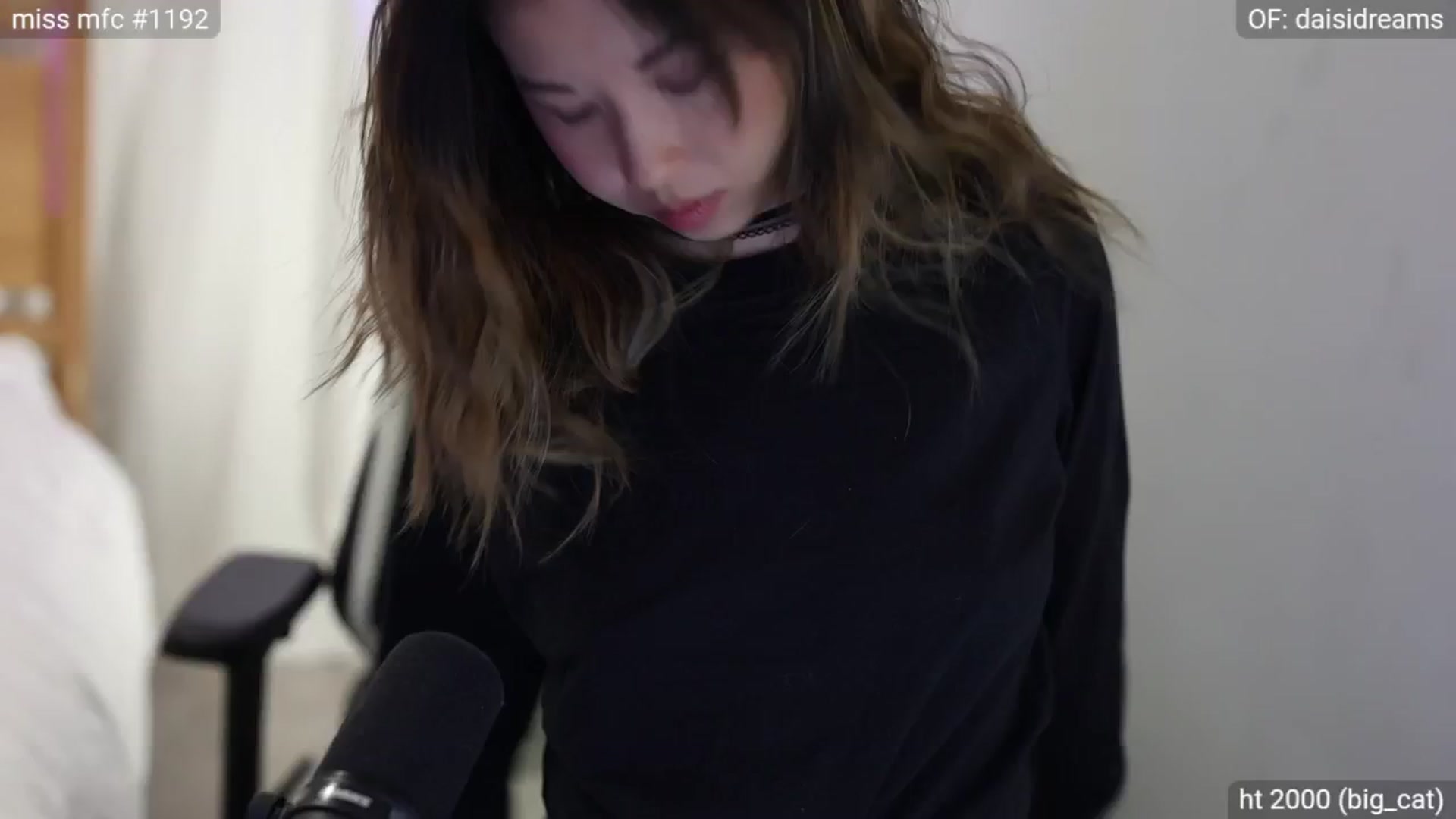 Gallery image thumbnail from fairydaisi's myfreecams stream on, 06/04/2024, 03:29 image 19 of 20
