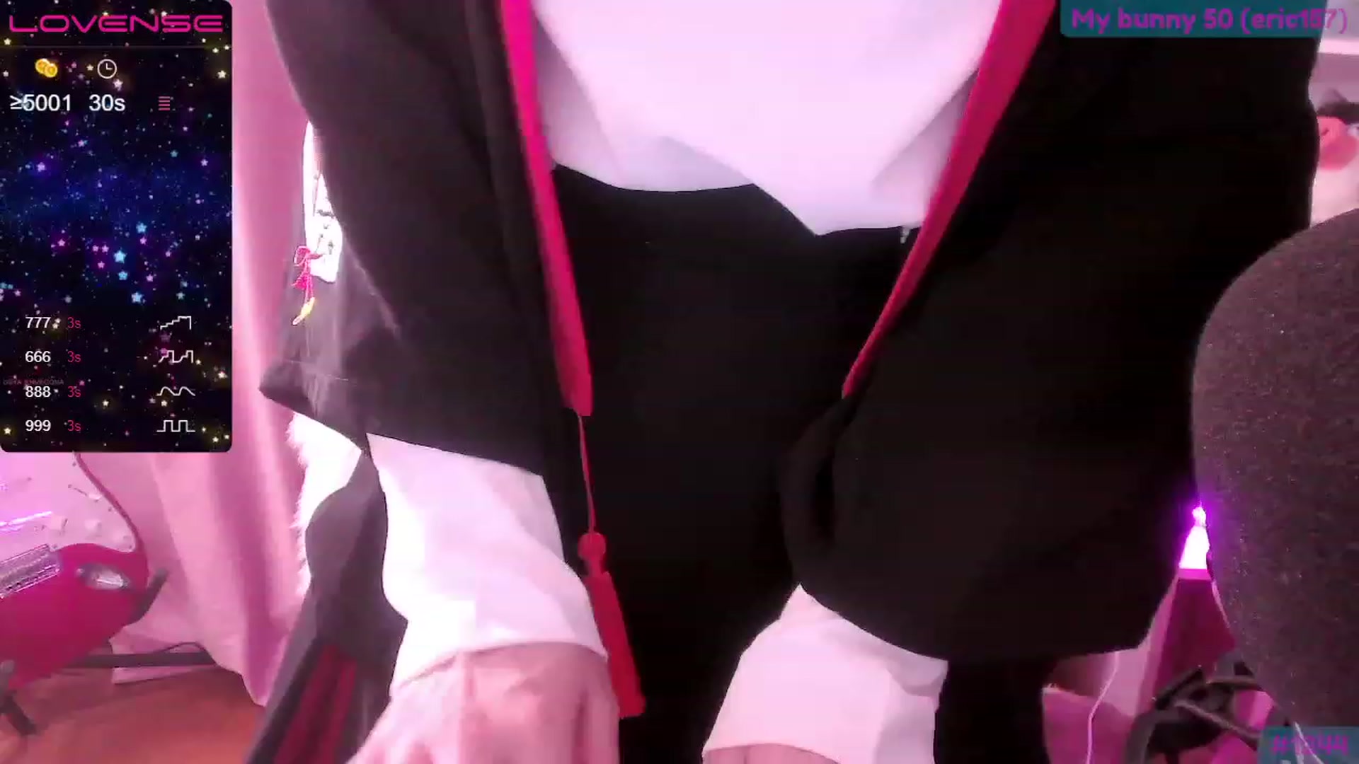 Gallery image thumbnail from fantasticpigy's myfreecams stream on, 05/14/2023, 05:02 image 9 of 20