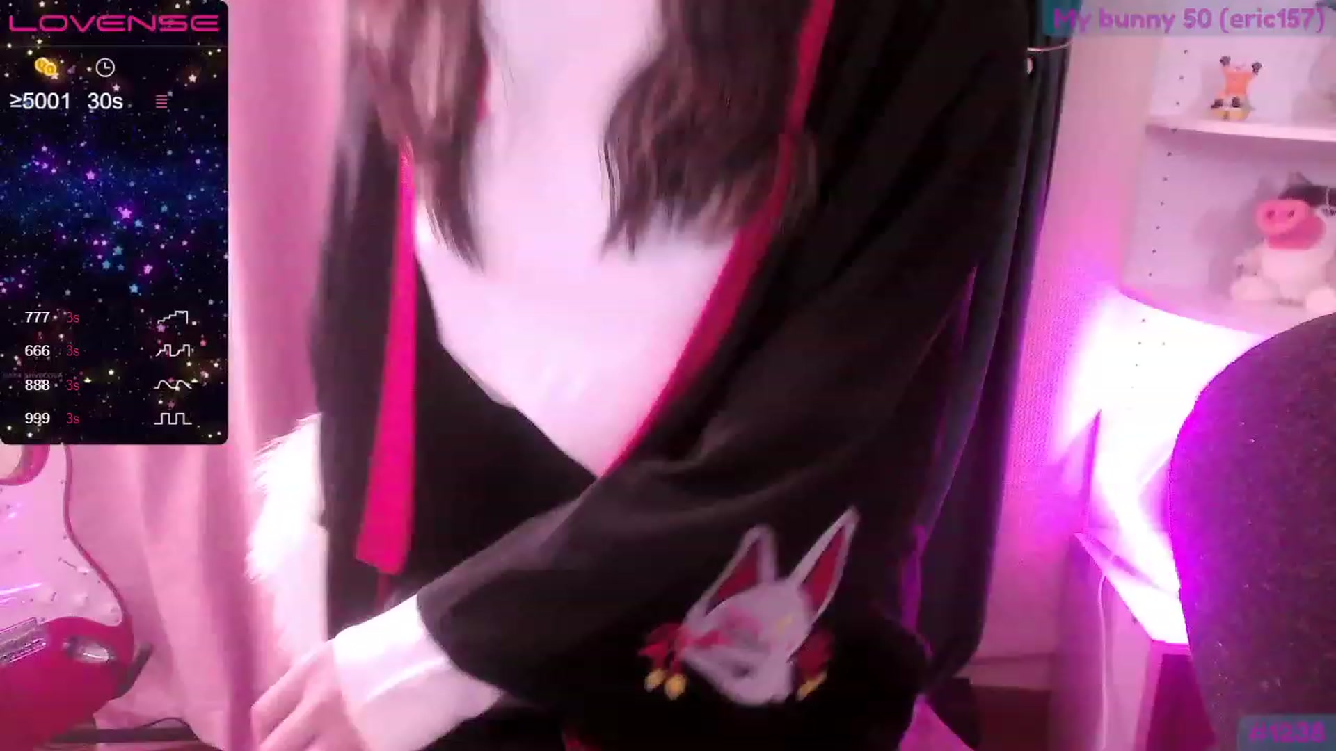 Gallery image thumbnail from fantasticpigy's myfreecams stream on, 05/14/2023, 05:02 image 11 of 20