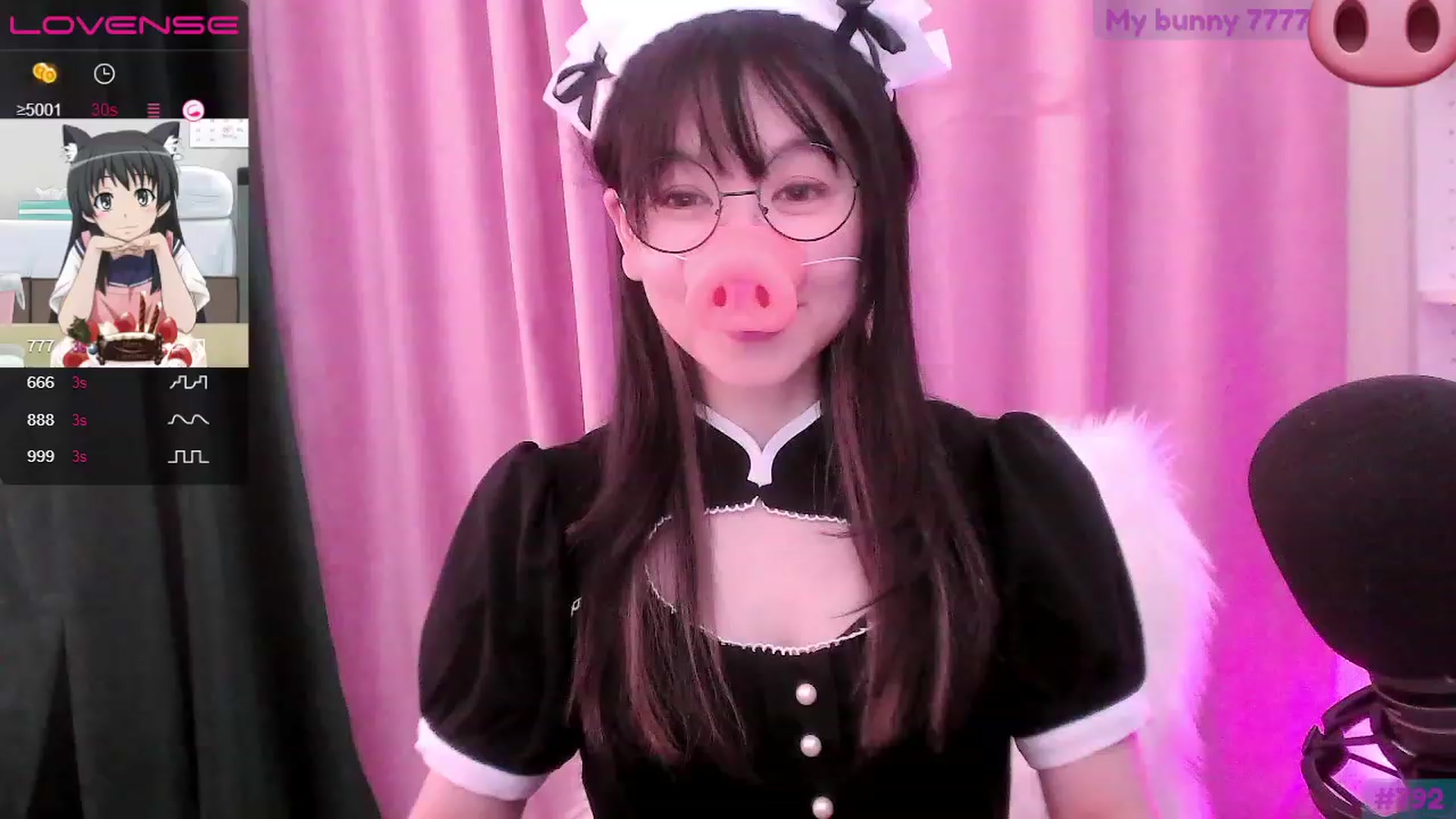 Gallery image thumbnail from fantasticpigy's myfreecams stream on, 05/21/2023, 06:17 image 19 of 20