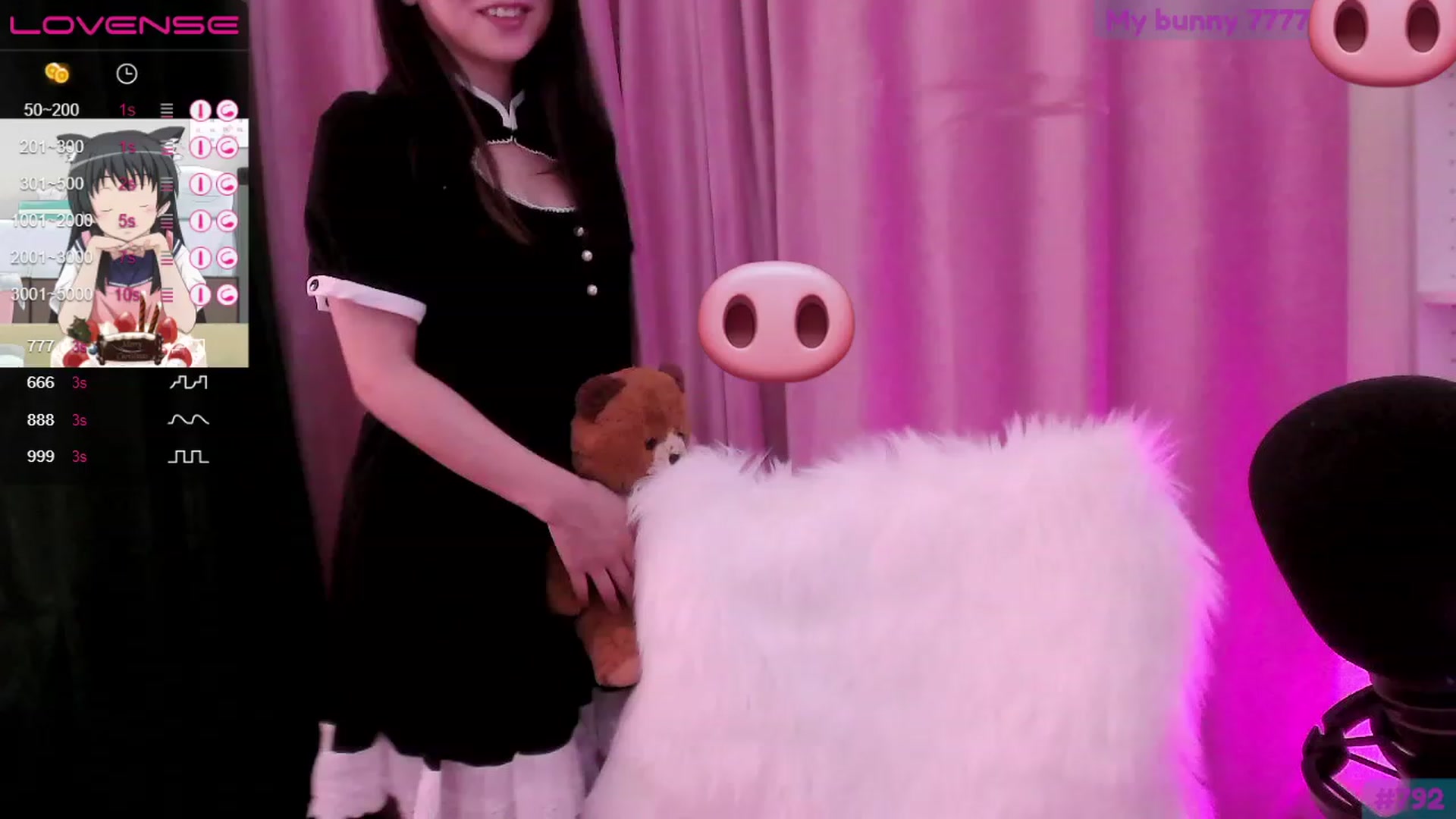 Gallery image thumbnail from fantasticpigy's myfreecams stream on, 05/21/2023, 06:17 image 10 of 20