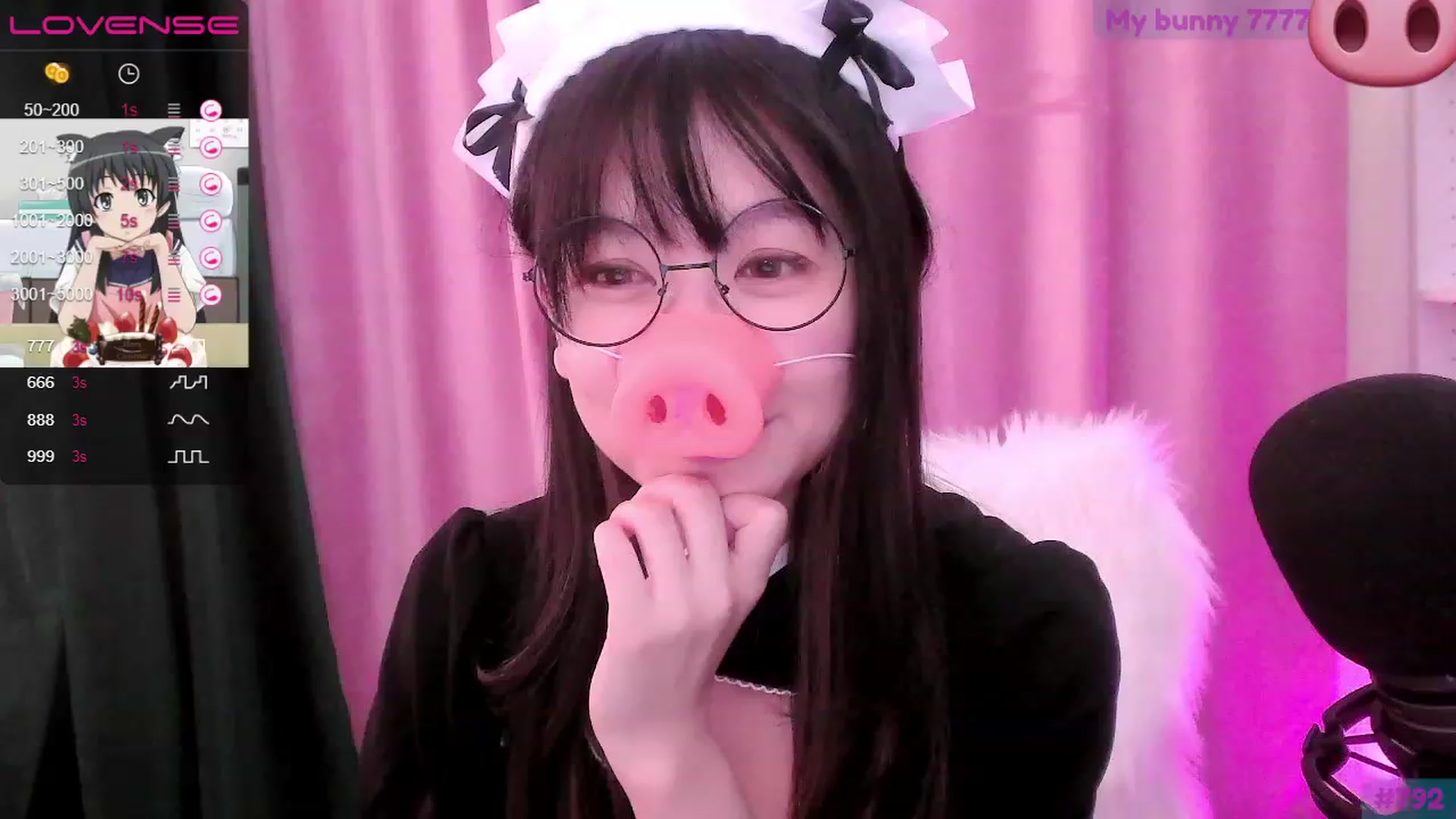 Gallery image thumbnail from fantasticpigy's myfreecams stream on, 05/21/2023, 06:17 image 17 of 20