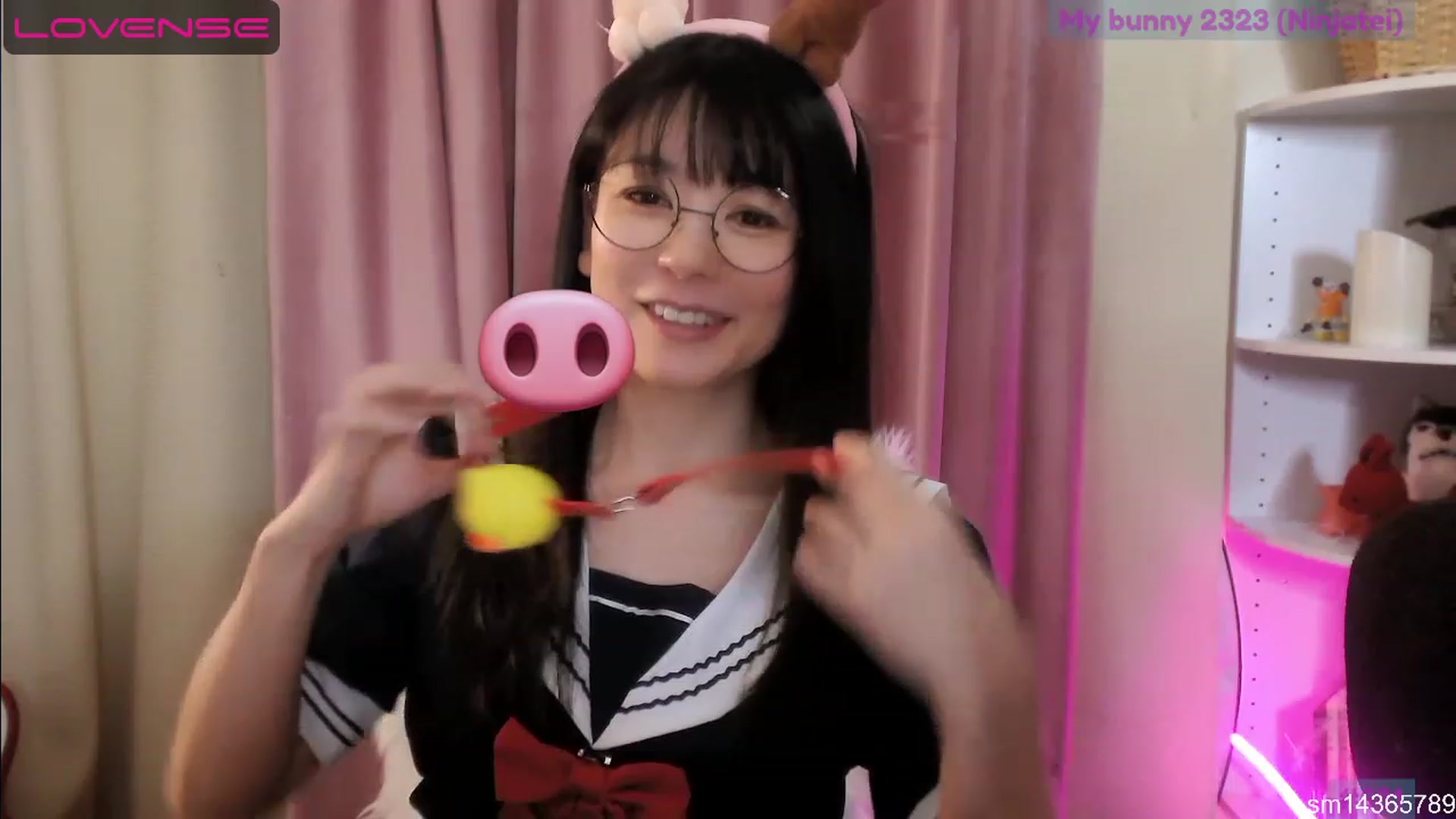 Gallery image thumbnail from fantasticpigy's myfreecams stream on, 05/28/2023, 05:54 image 18 of 20