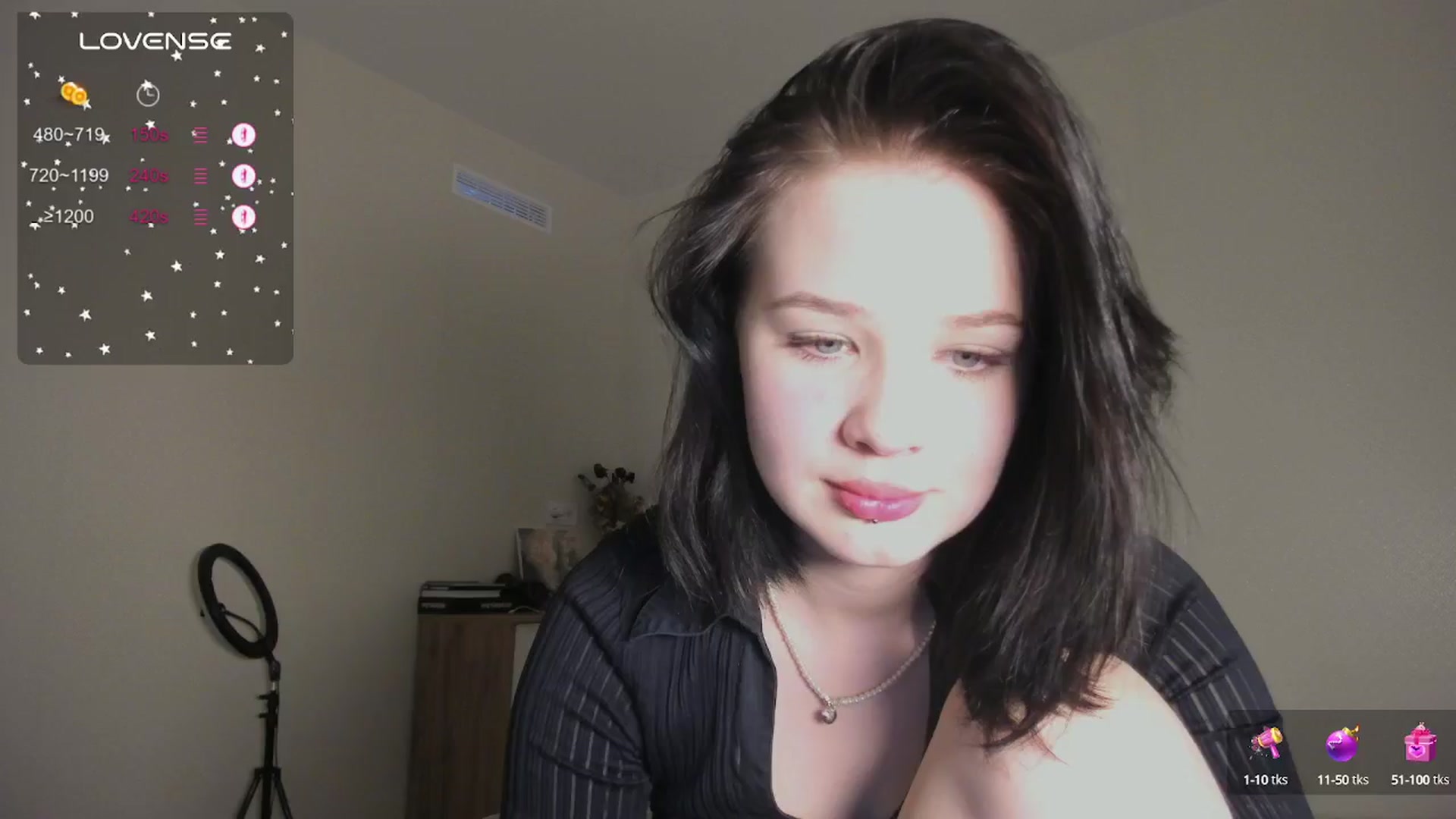 Gallery image thumbnail from favorite_lily's myfreecams stream on, 05/17/2024, 14:07 image 9 of 20