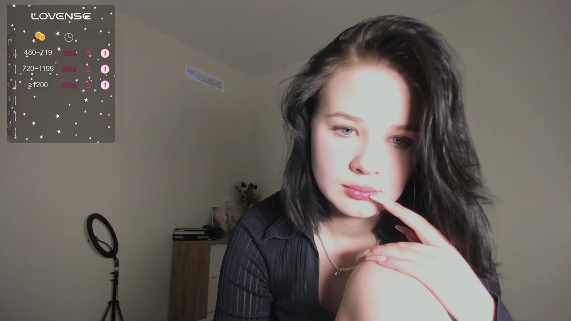 Gallery image thumbnail from favorite_lily's myfreecams stream on, 05/17/2024, 14:07 image 11 of 20
