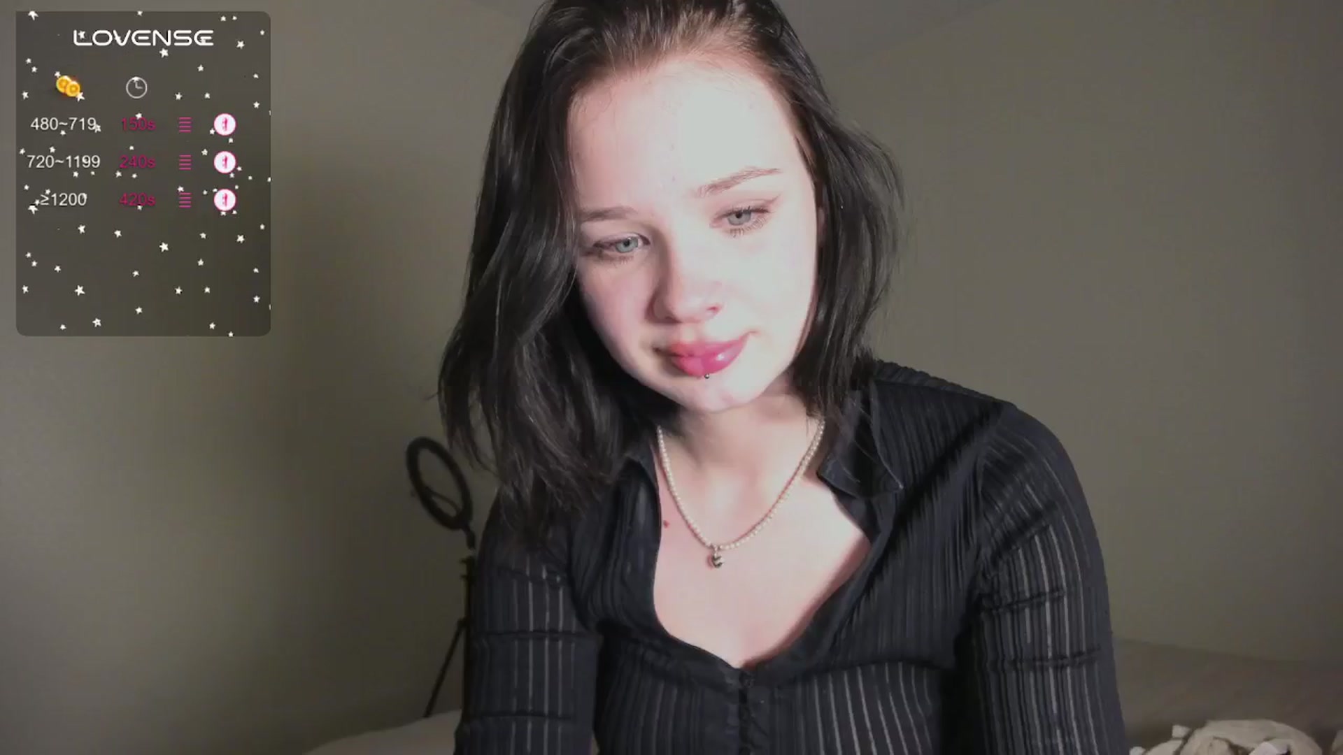 Gallery image thumbnail from favorite_lily's myfreecams stream on, 05/19/2024, 13:37 image 11 of 20