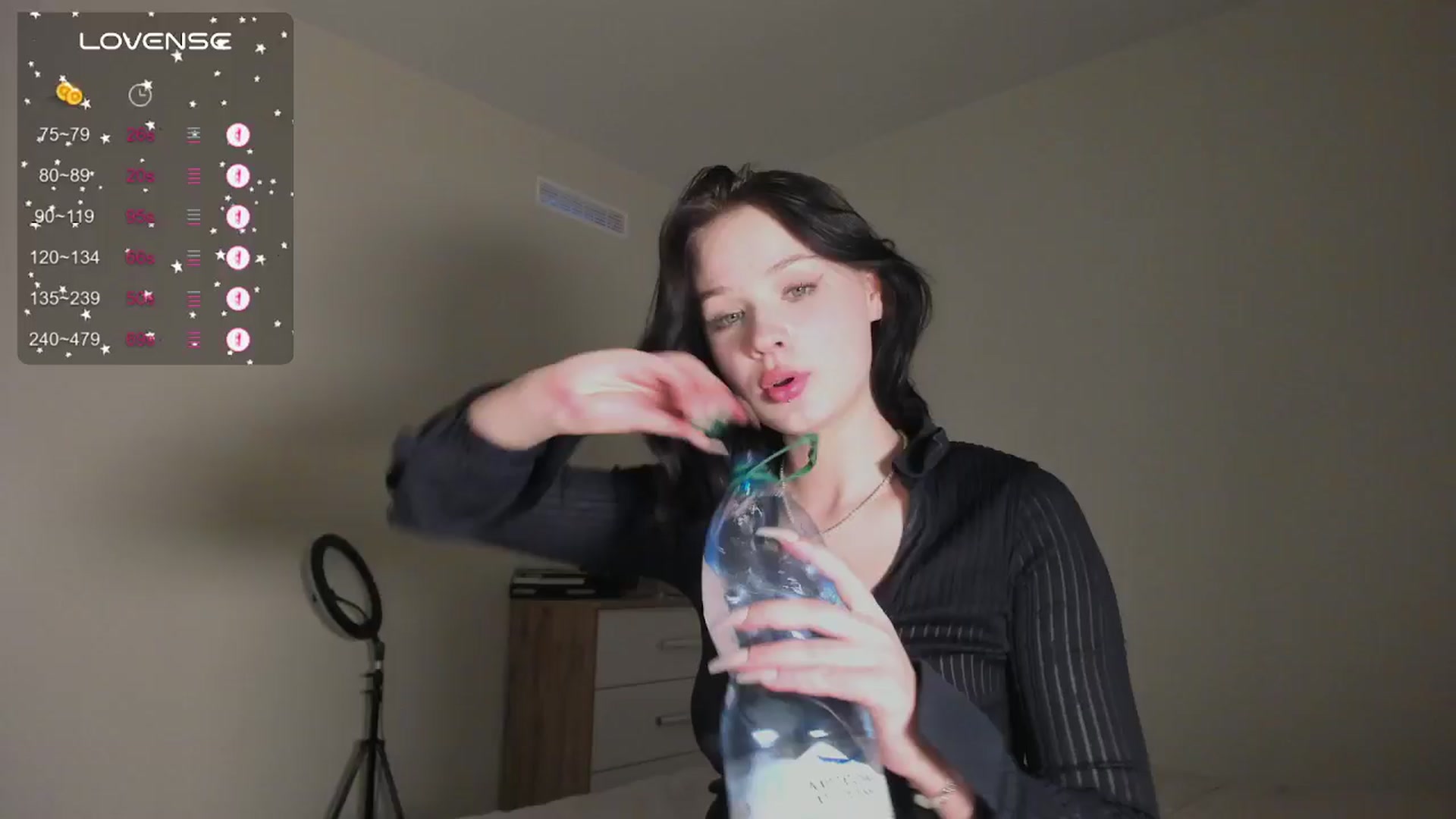 Gallery image thumbnail from favorite_lily's myfreecams stream on, 05/19/2024, 15:17 image 1 of 20