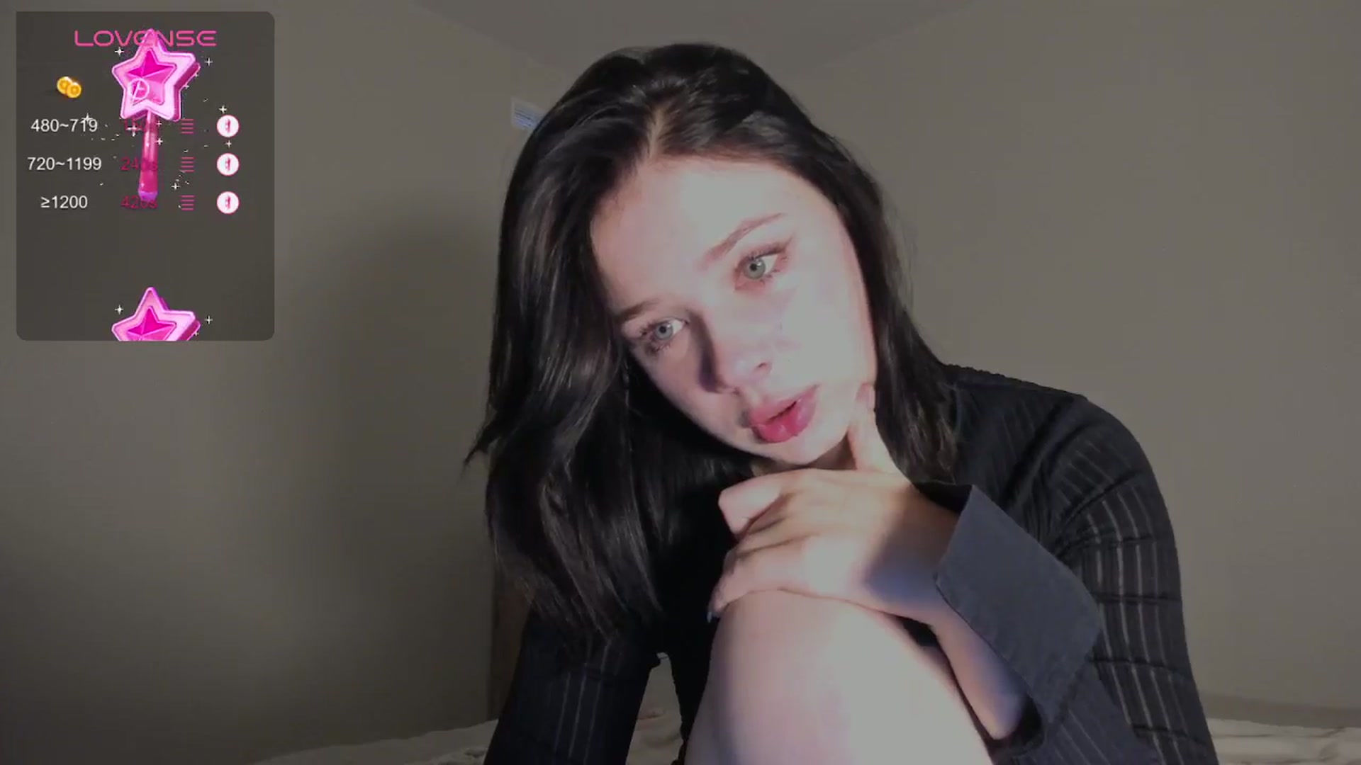 Gallery image thumbnail from favorite_lily's myfreecams stream on, 06/22/2024, 12:12 image 10 of 20