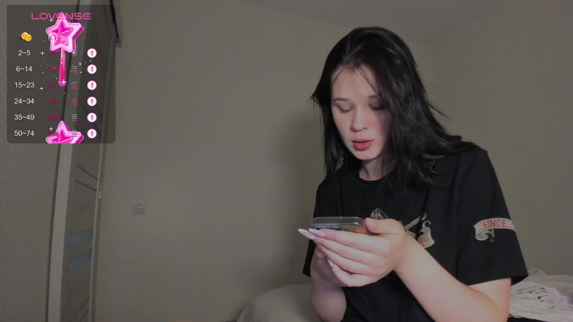 Gallery image thumbnail from favorite_lily's myfreecams stream on, 06/22/2024, 14:34 image 19 of 20