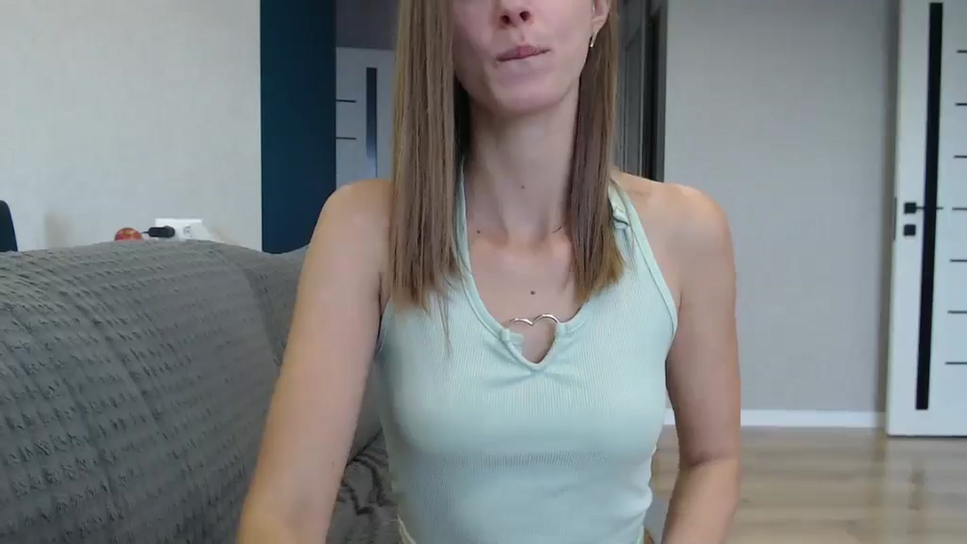 Gallery image thumbnail from favoriteyour's myfreecams stream on, 09/15/2025, 09:31 image 17 of 20