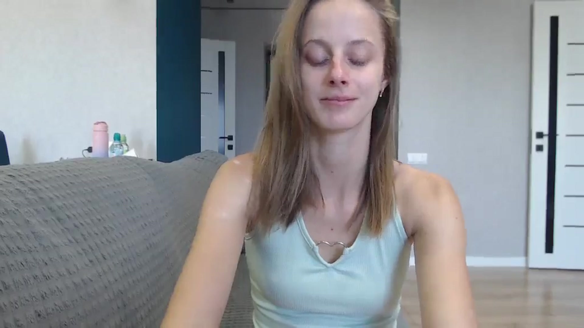 Gallery image thumbnail from favoriteyour's myfreecams stream on, 09/16/2025, 13:10 image 4 of 20