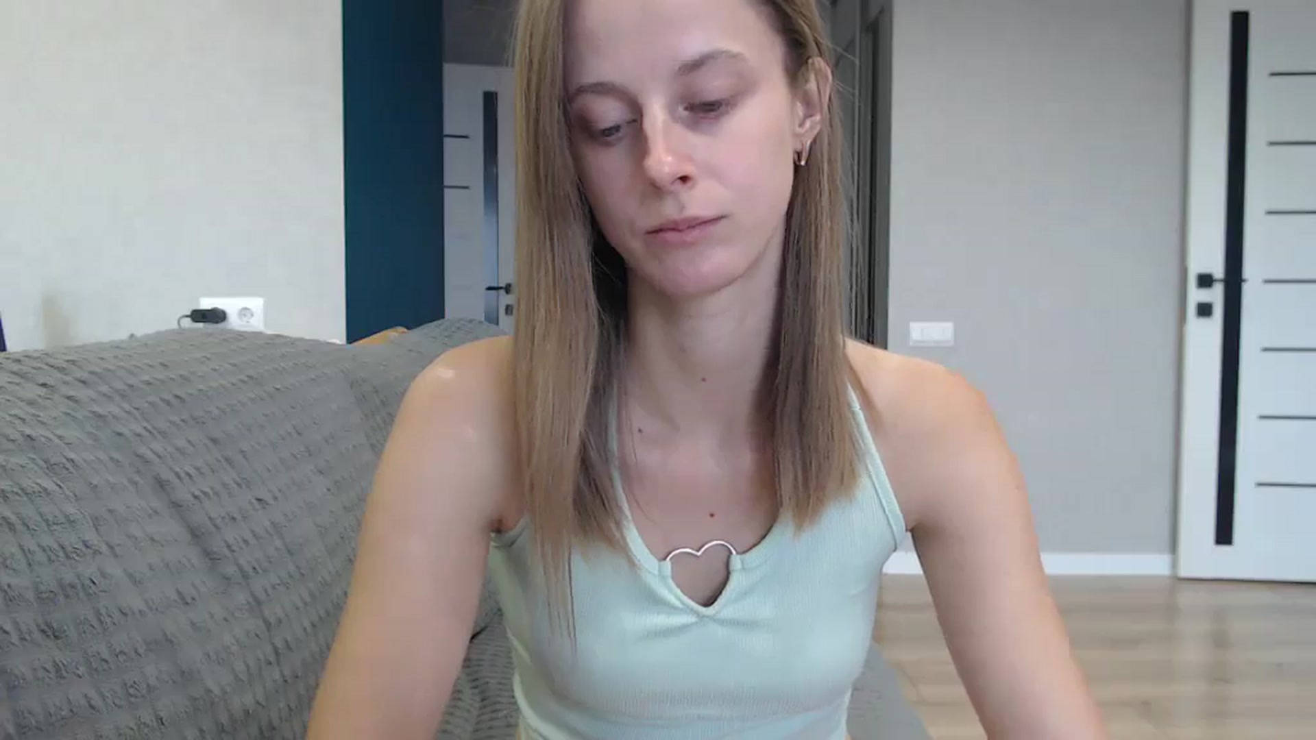 Gallery image thumbnail from favoriteyour's myfreecams stream on, 09/17/2025, 13:01 image 14 of 20
