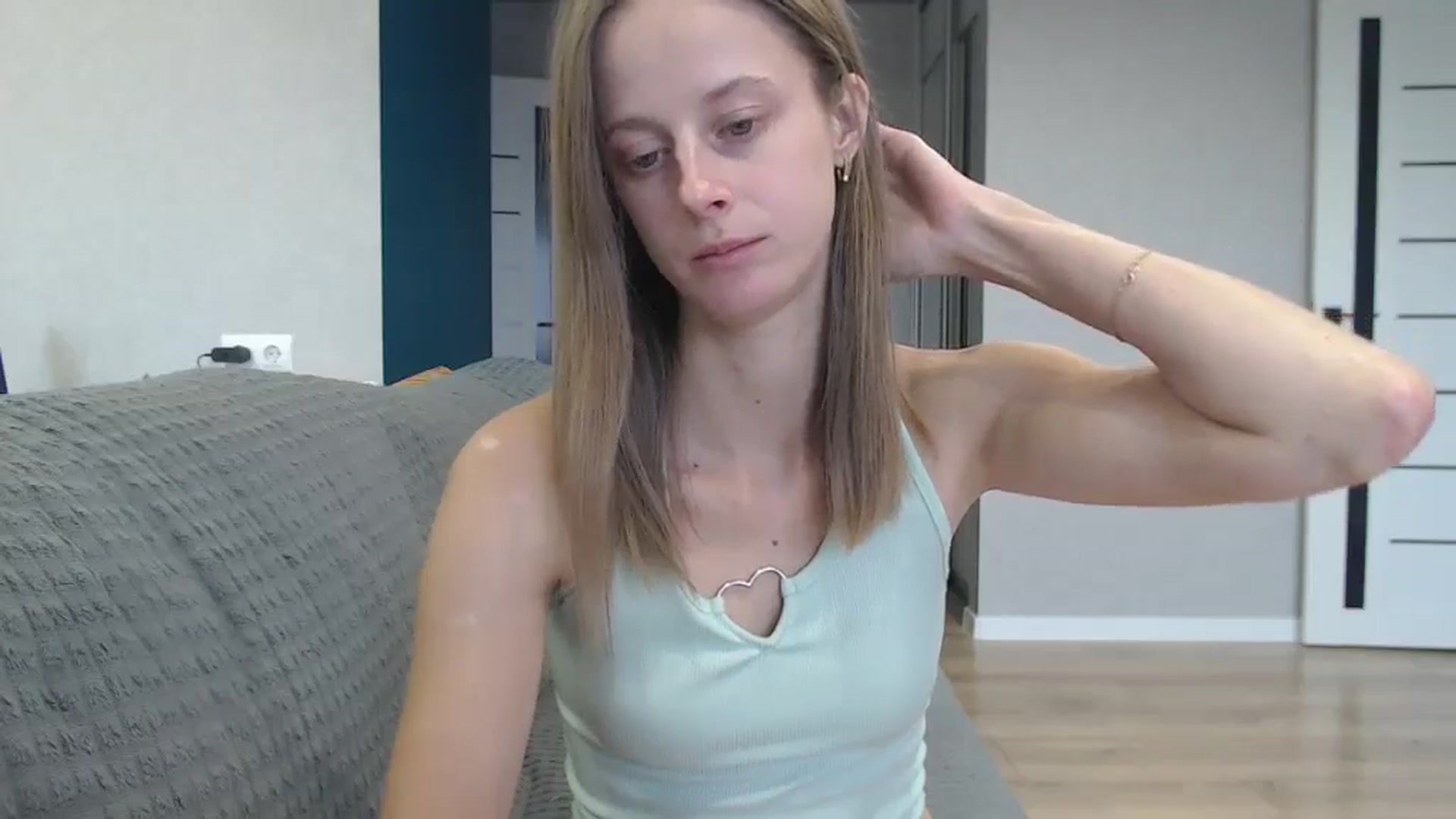 Gallery image thumbnail from favoriteyour's myfreecams stream on, 09/17/2025, 13:01 image 16 of 20