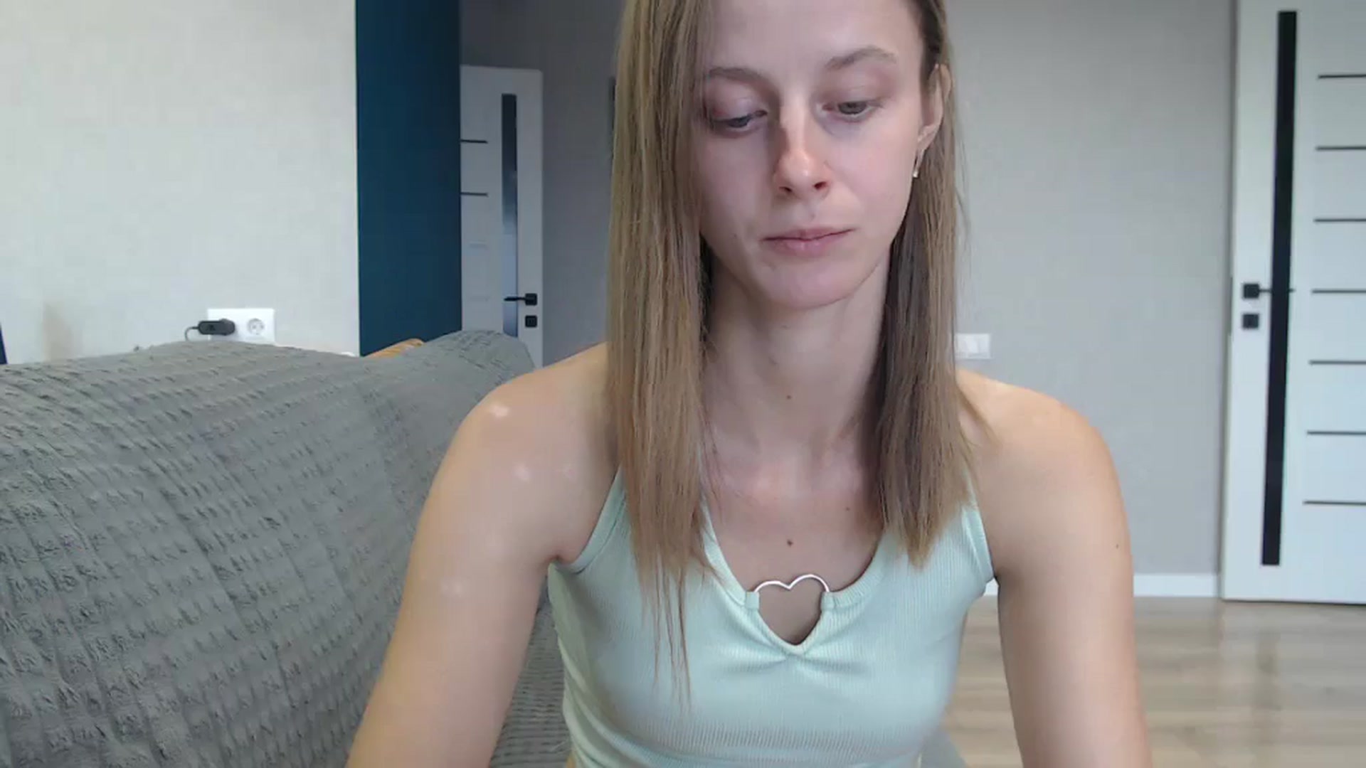 Gallery image thumbnail from favoriteyour's myfreecams stream on, 09/17/2025, 13:01 image 12 of 20