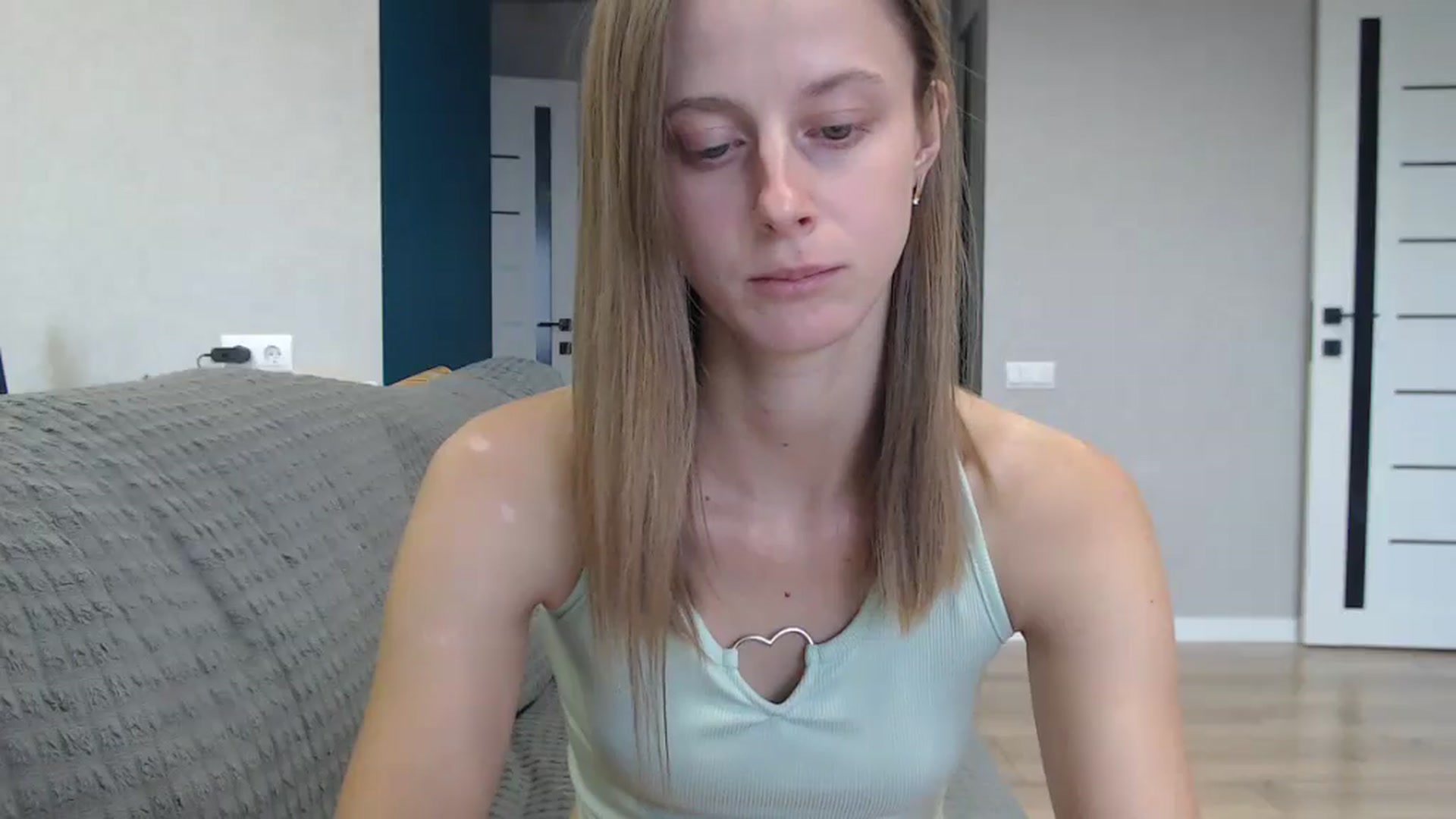 Gallery image thumbnail from favoriteyour's myfreecams stream on, 09/17/2025, 13:01 image 15 of 20