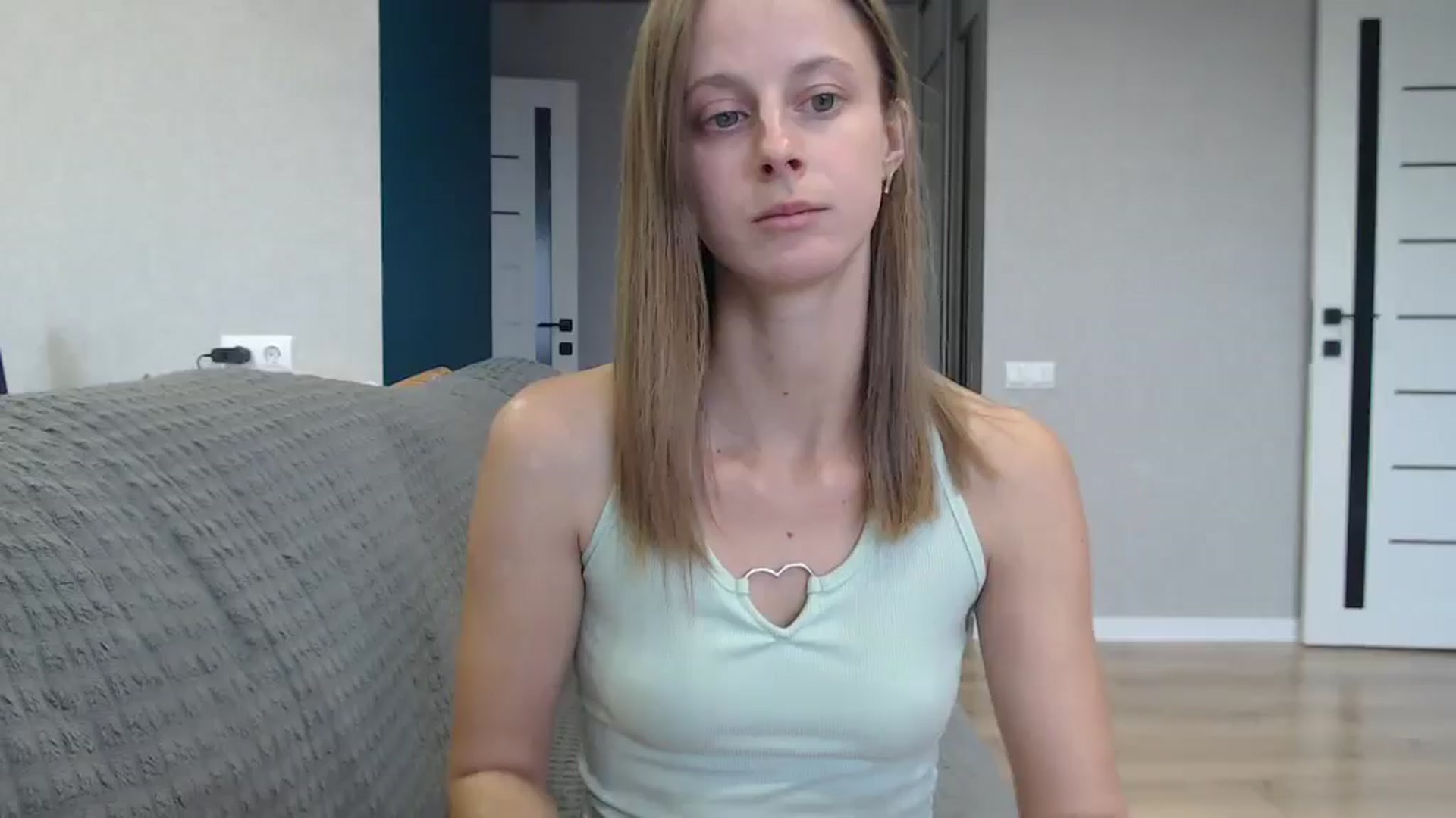 Gallery image thumbnail from favoriteyour's myfreecams stream on, 09/17/2025, 13:01 image 17 of 20