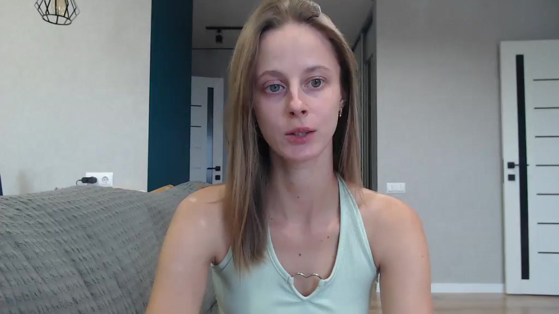 Gallery image thumbnail from favoriteyour's myfreecams stream on, 09/17/2025, 13:01 image 1 of 20