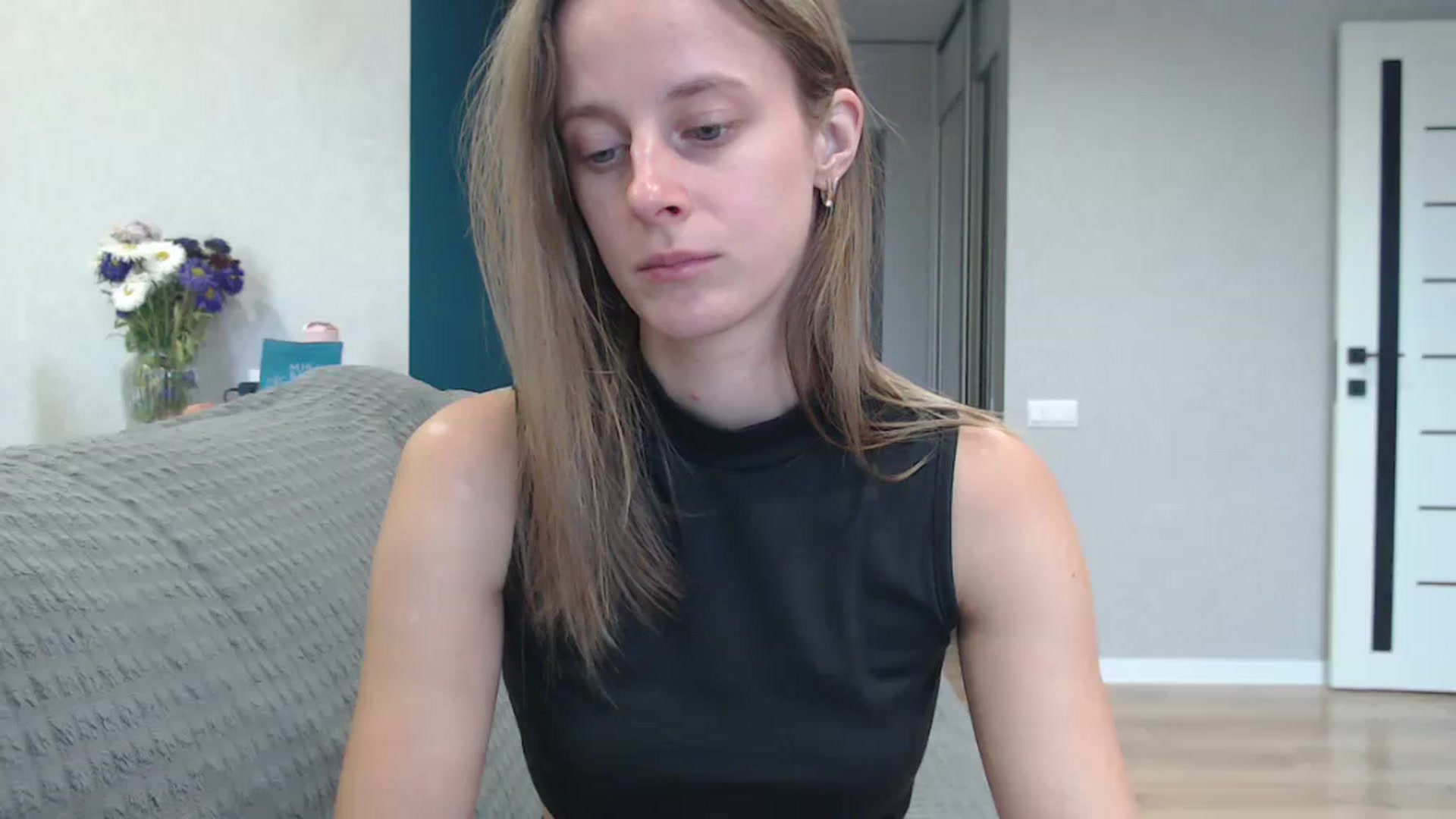 Gallery image thumbnail from favoriteyour's myfreecams stream on, 09/25/2025, 08:34 image 9 of 20