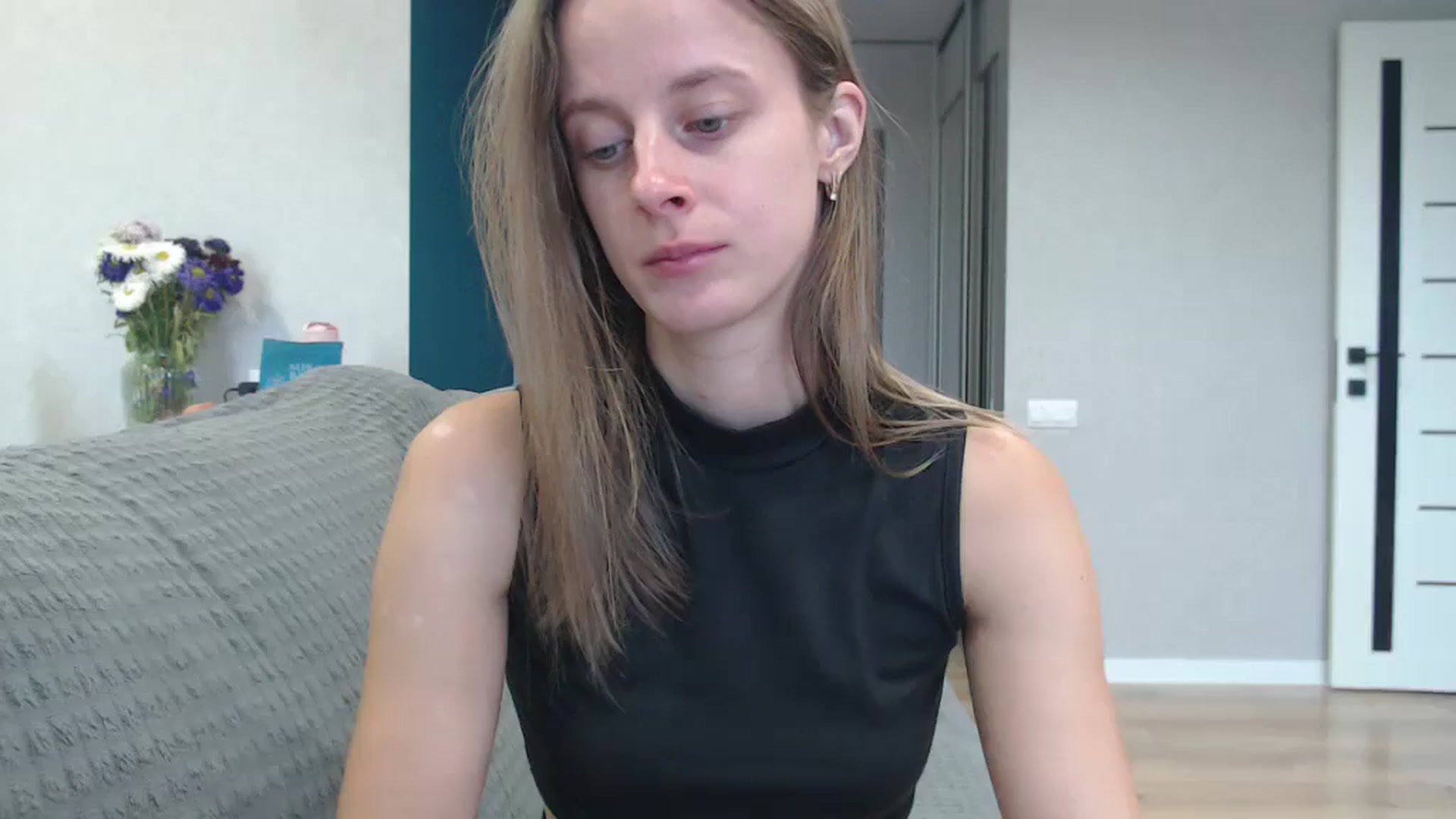 Gallery image thumbnail from favoriteyour's myfreecams stream on, 09/25/2025, 08:34 image 8 of 20