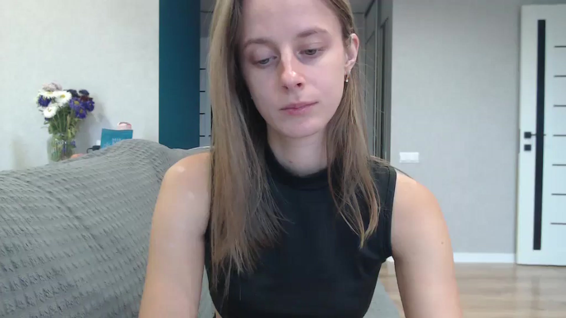 Gallery image thumbnail from favoriteyour's myfreecams stream on, 09/25/2025, 08:34 image 18 of 20