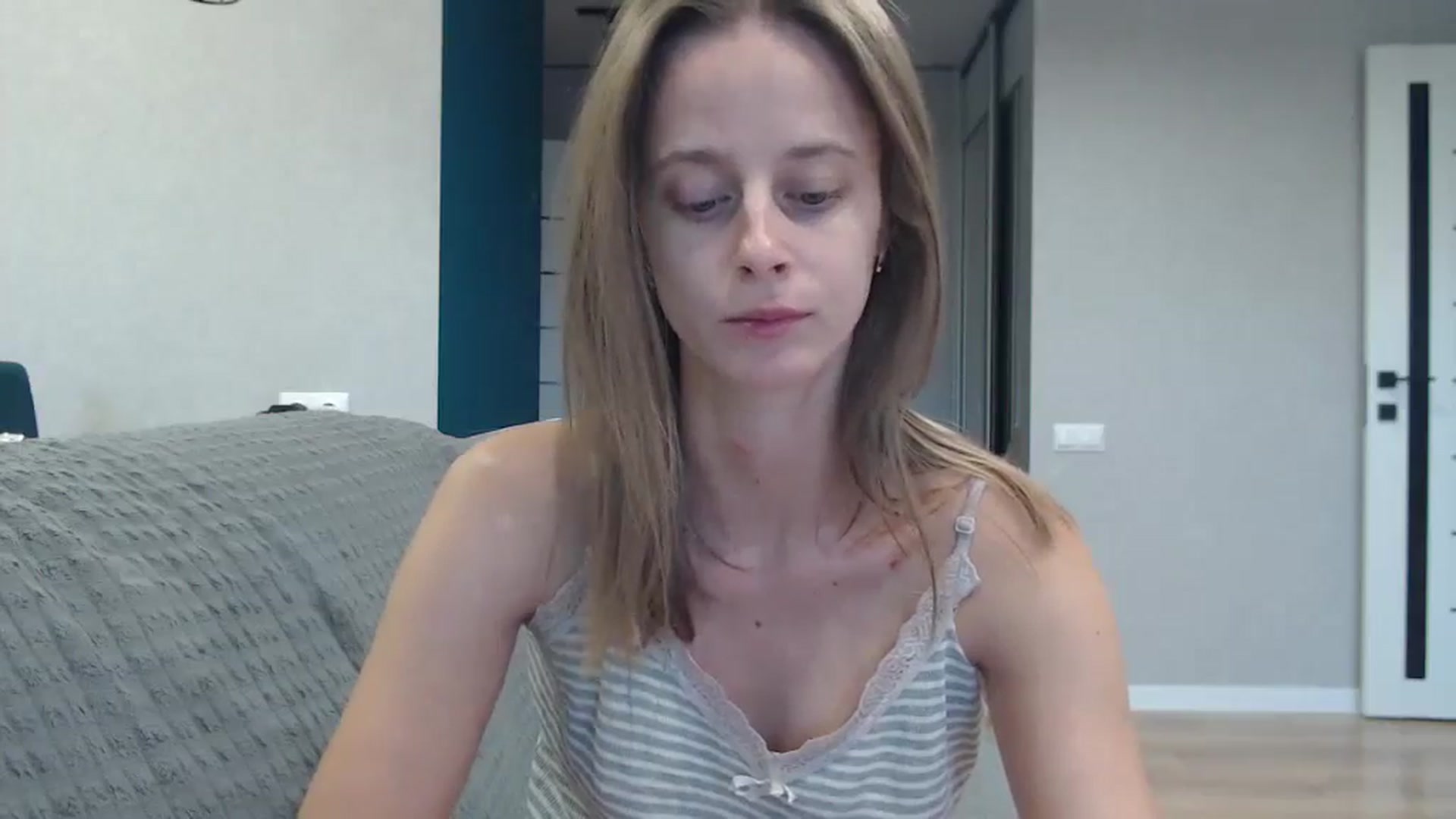 Gallery image thumbnail from favoriteyour's myfreecams stream on, 09/26/2025, 14:09 image 14 of 20
