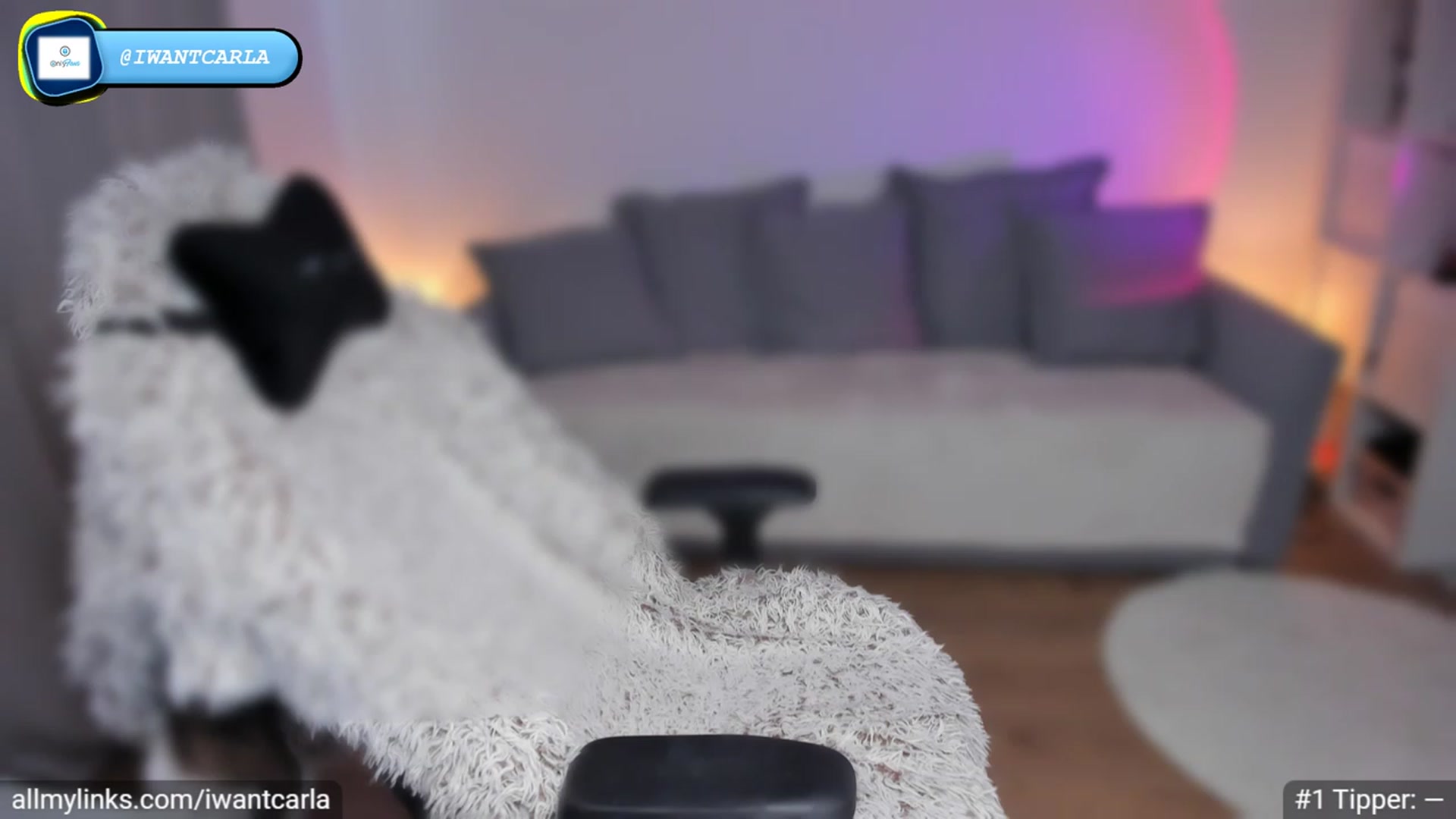 Gallery image thumbnail from fcknunicorn's myfreecams stream on, 12/15/2022, 12:58 image 3 of 20