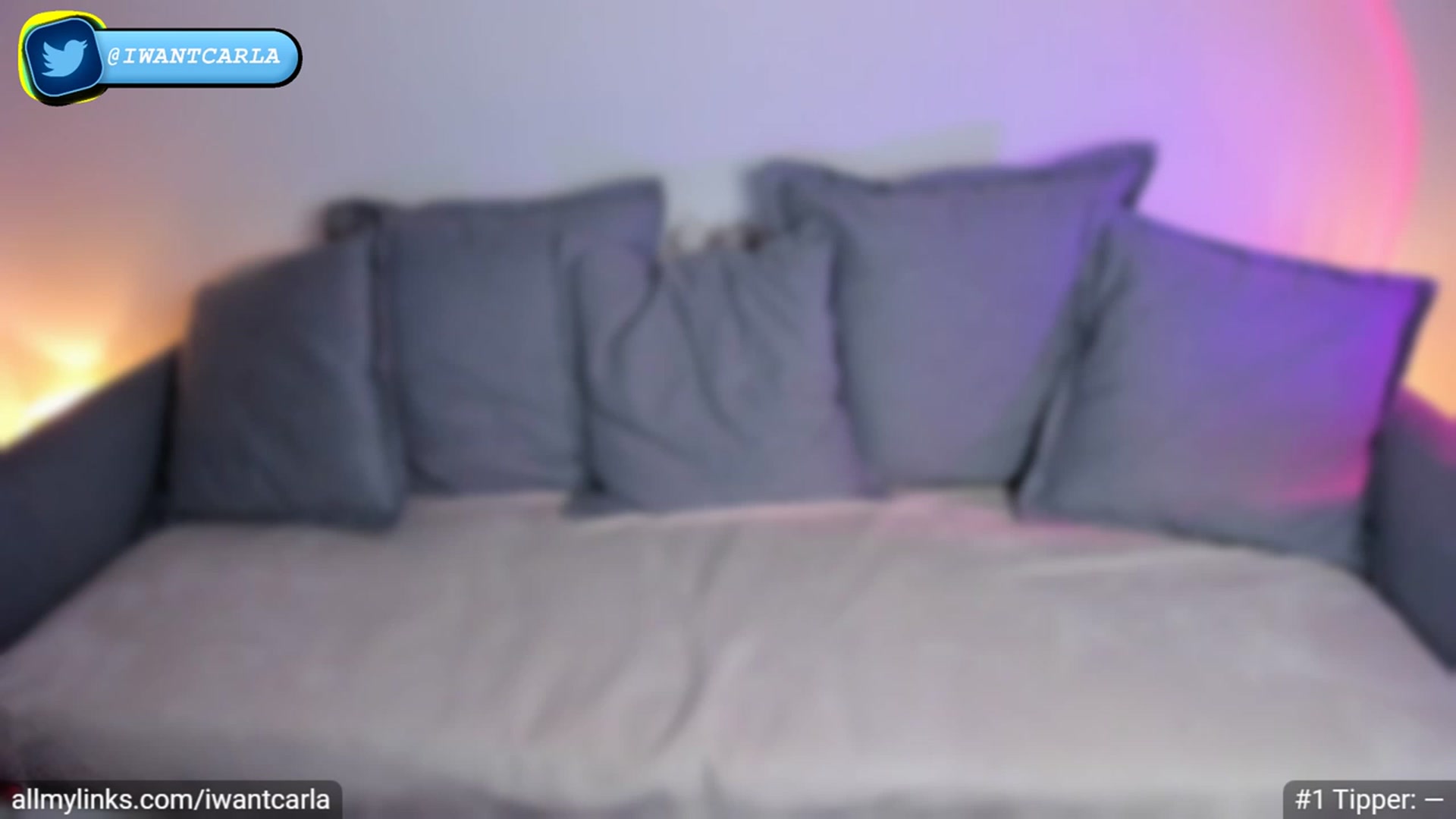 Gallery image thumbnail from fcknunicorn's myfreecams stream on, 12/16/2022, 17:38 image 8 of 20