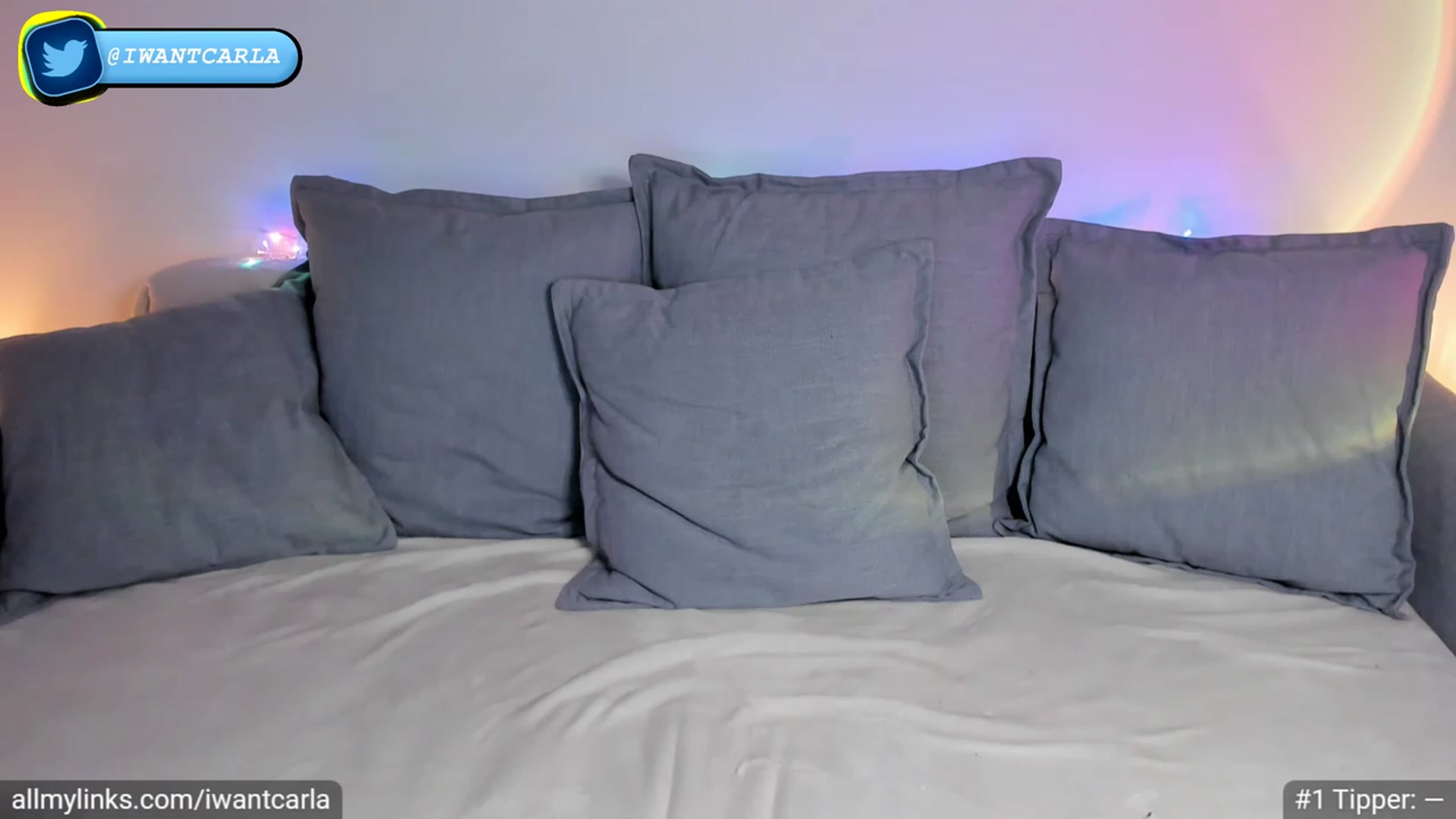 Gallery image thumbnail from fcknunicorn's myfreecams stream on, 12/19/2022, 15:05 image 17 of 20