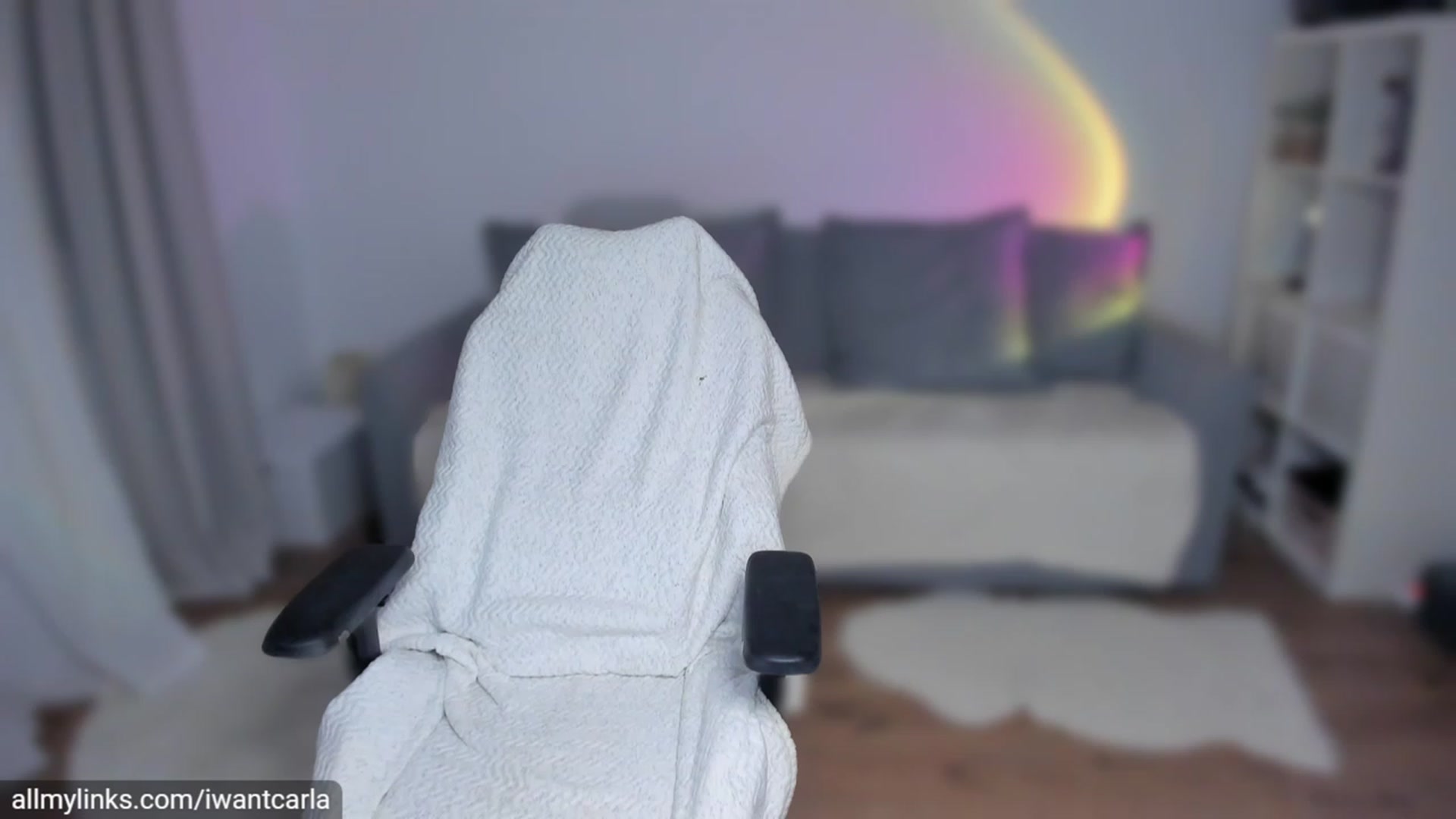Gallery image thumbnail from fcknunicorn's myfreecams stream on, 04/29/2023, 20:48 image 9 of 20