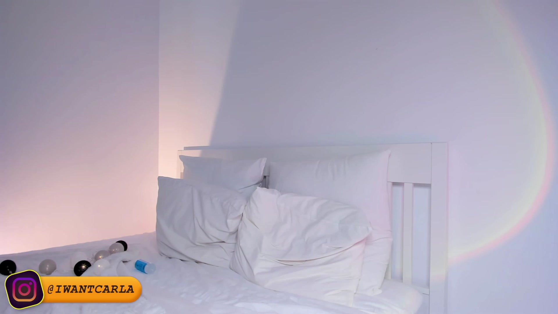 Gallery image thumbnail from fcknunicorn's myfreecams stream on, 07/19/2023, 14:03 image 15 of 20