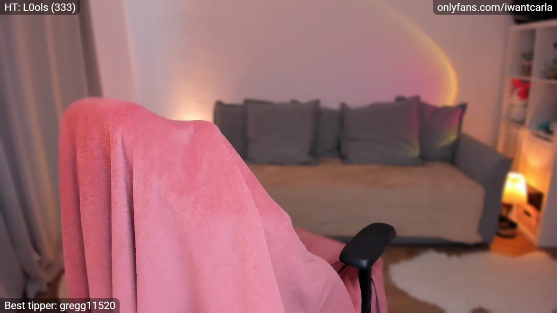 Gallery image thumbnail from fcknunicorn's myfreecams stream on, 08/27/2023, 14:33 image 15 of 20
