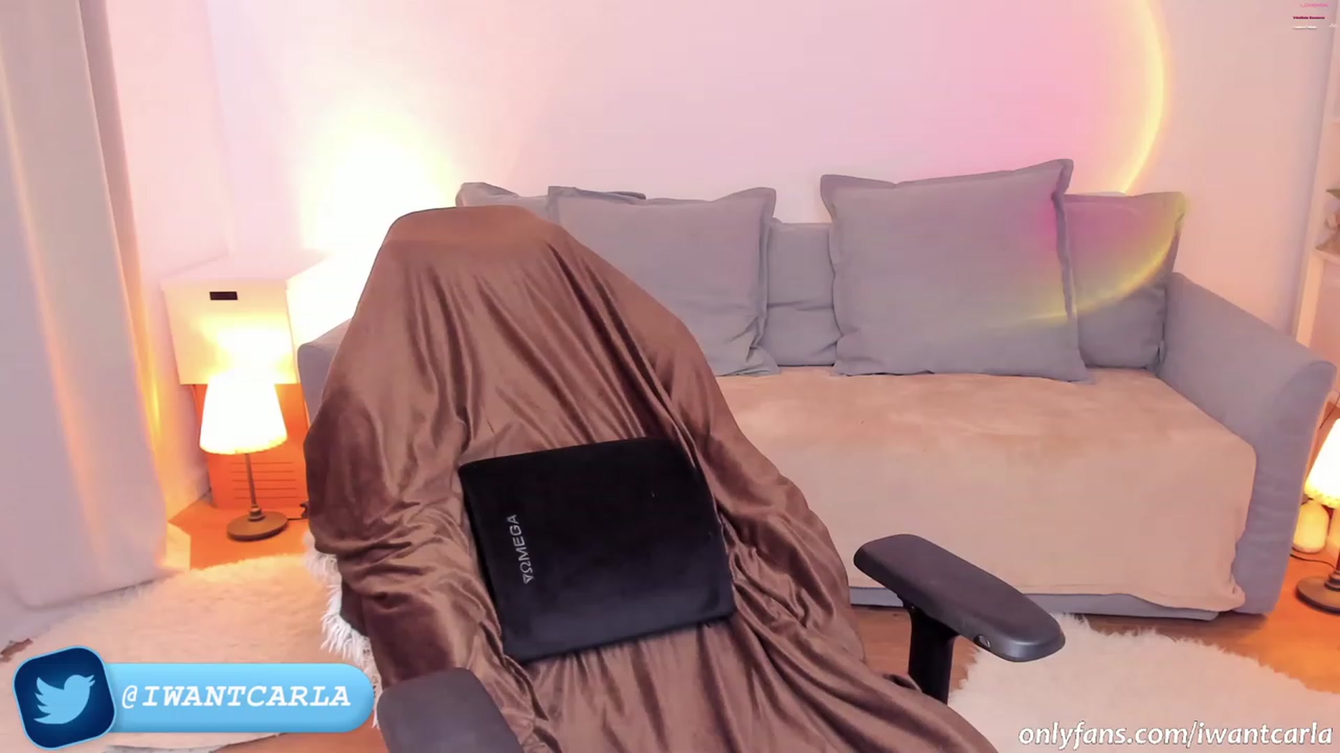 Gallery image thumbnail from fcknunicorn's myfreecams stream on, 09/12/2023, 15:13 image 7 of 20