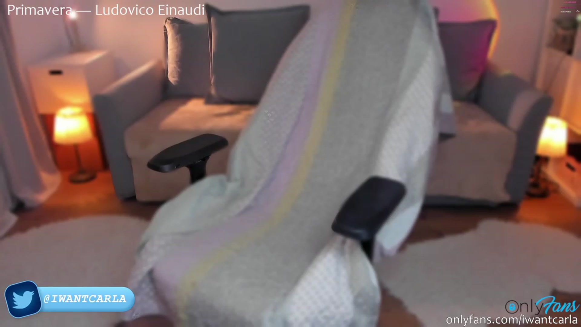 Gallery image thumbnail from fcknunicorn's myfreecams stream on, 09/19/2023, 15:15 image 1 of 20