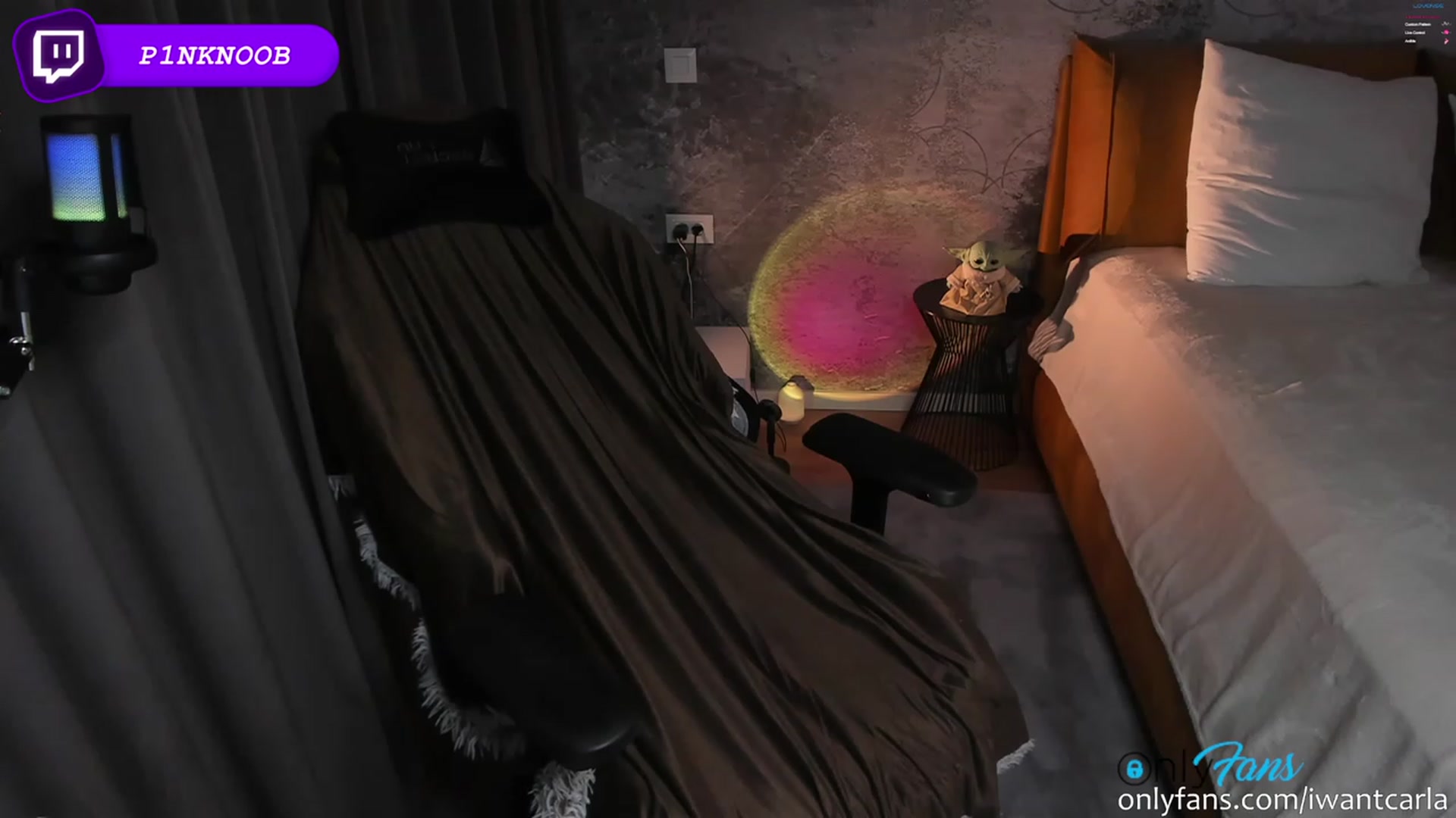 Gallery image thumbnail from fcknunicorn's myfreecams stream on, 11/08/2023, 18:24 image 17 of 20