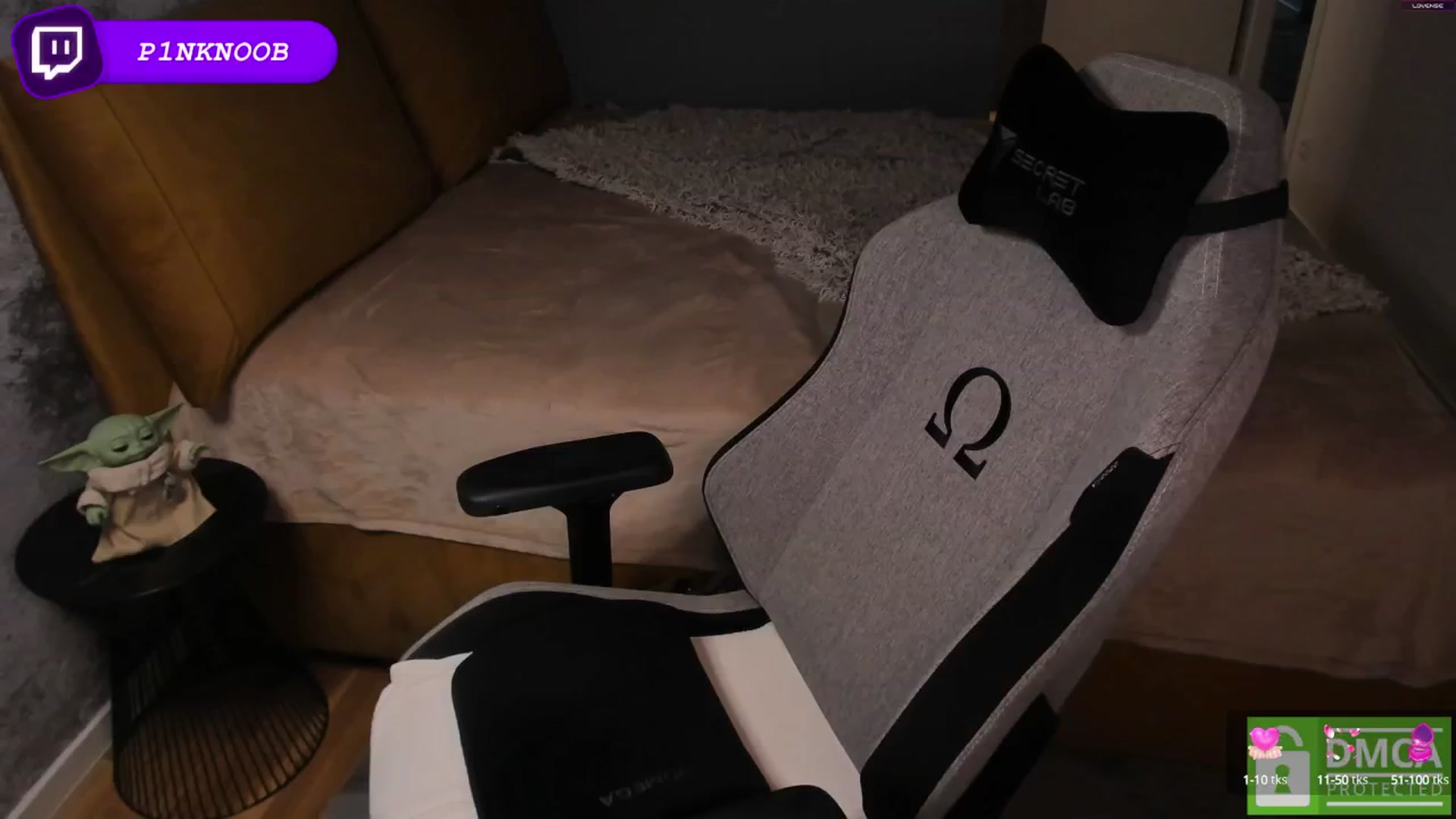 Gallery image thumbnail from fcknunicorn's myfreecams stream on, 07/19/2024, 14:06 image 13 of 20