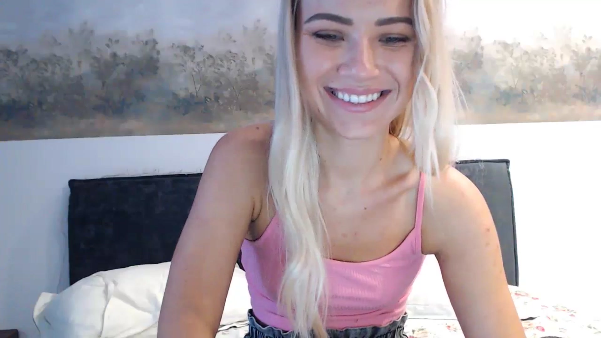 Gallery image thumbnail from fiancee's myfreecams stream on, 03/18/2024, 04:20 image 14 of 20