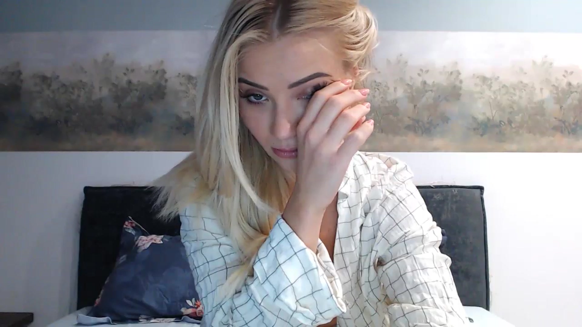 Gallery image thumbnail from fiancee's myfreecams stream on, 04/10/2024, 03:16 image 3 of 20