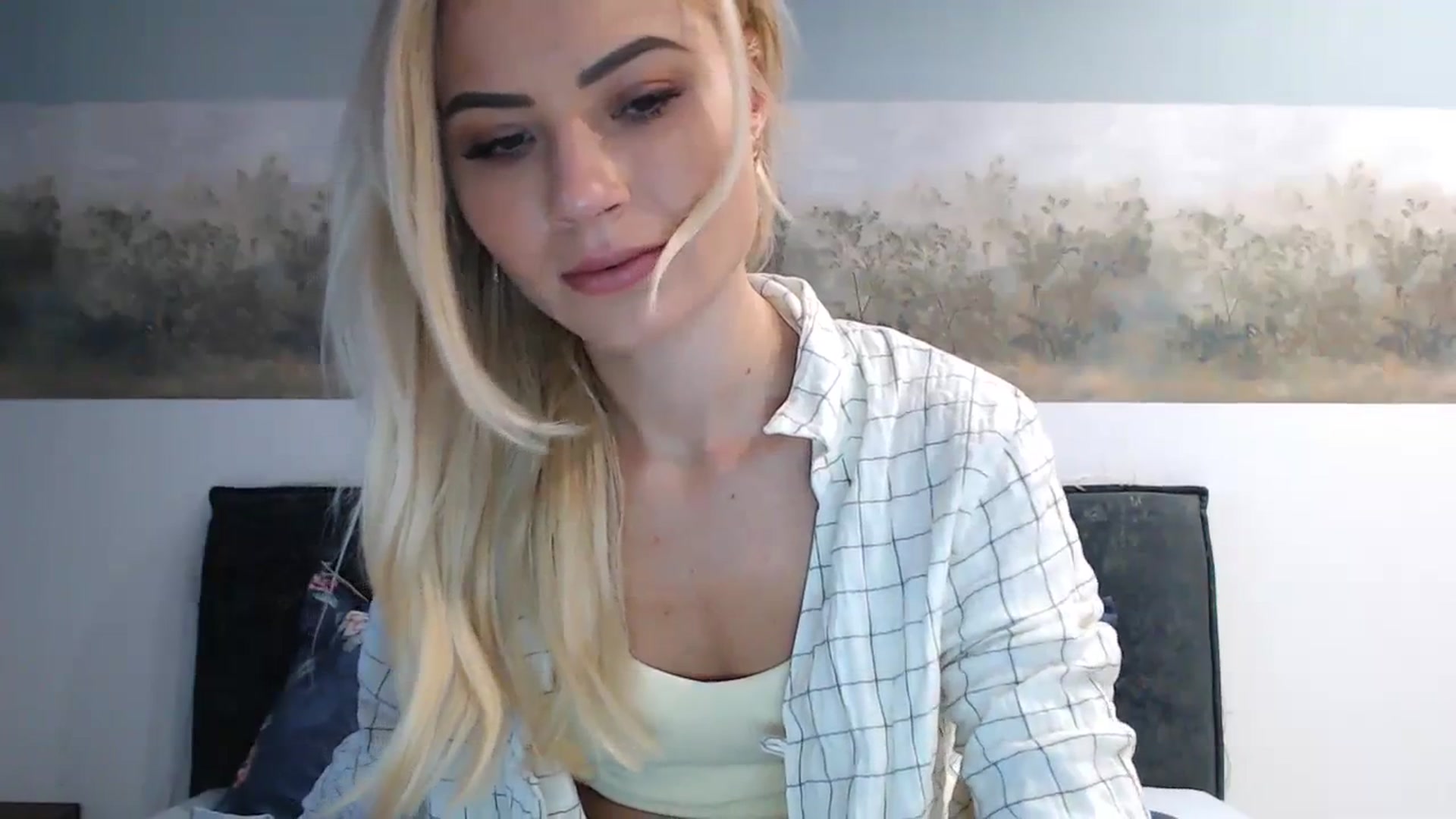 Gallery image thumbnail from fiancee's myfreecams stream on, 04/10/2024, 03:16 image 8 of 20