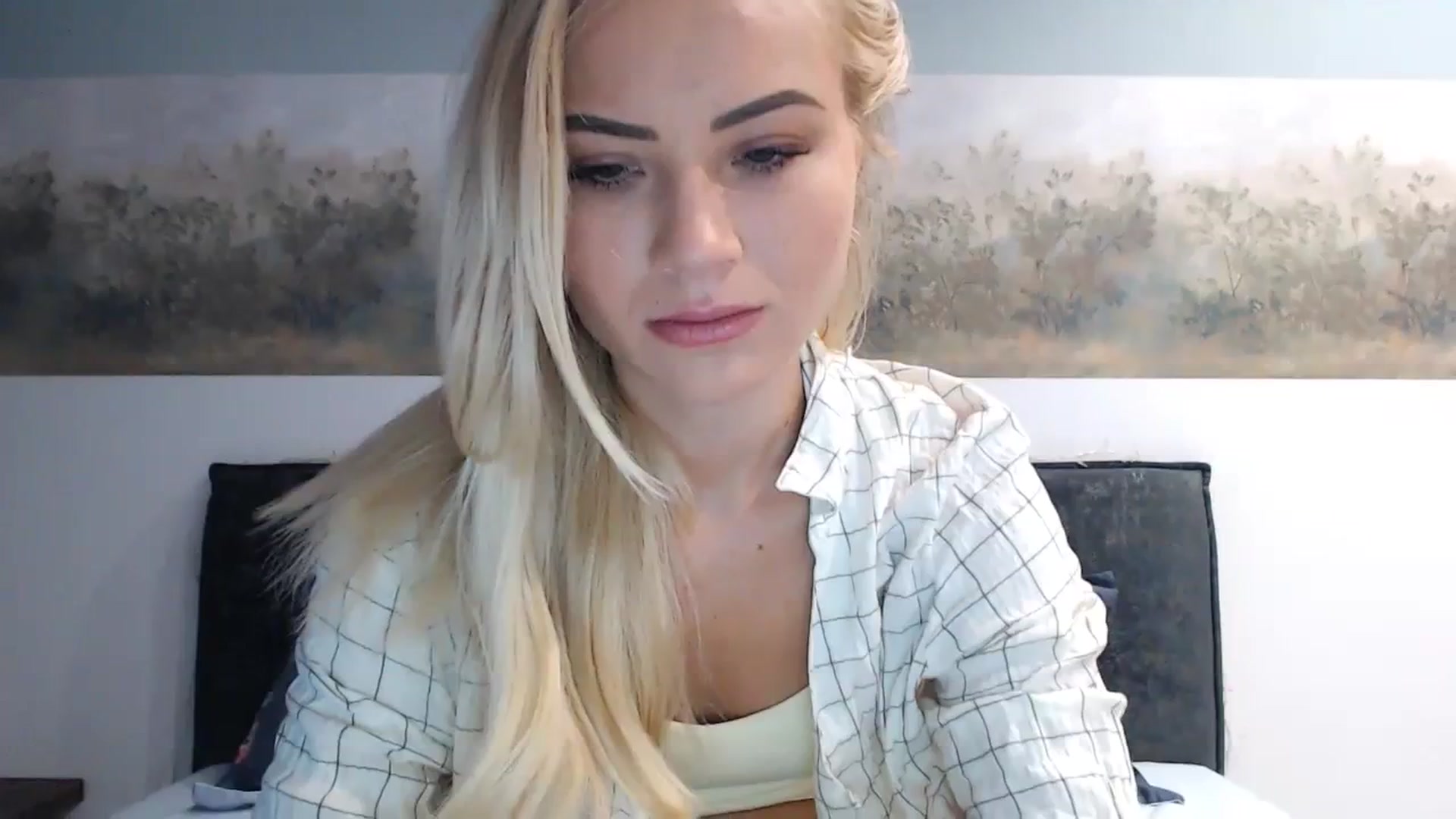 Gallery image thumbnail from fiancee's myfreecams stream on, 04/10/2024, 03:16 image 4 of 20