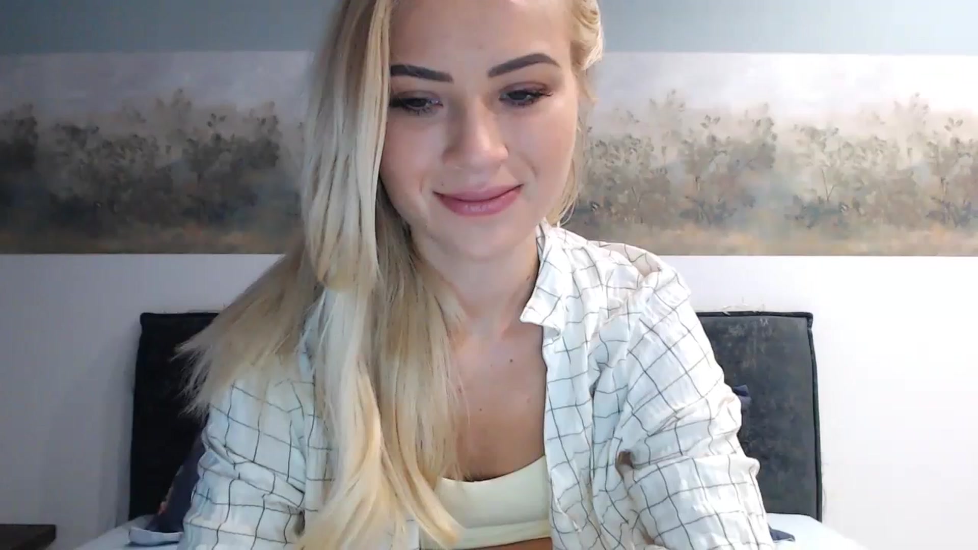 Gallery image thumbnail from fiancee's myfreecams stream on, 04/10/2024, 03:16 image 1 of 20