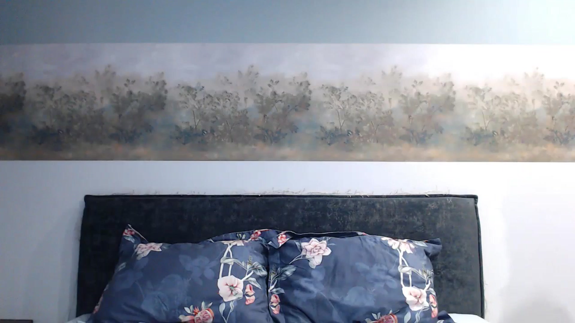 Gallery image thumbnail from fiancee's myfreecams stream on, 04/10/2024, 03:16 image 6 of 20
