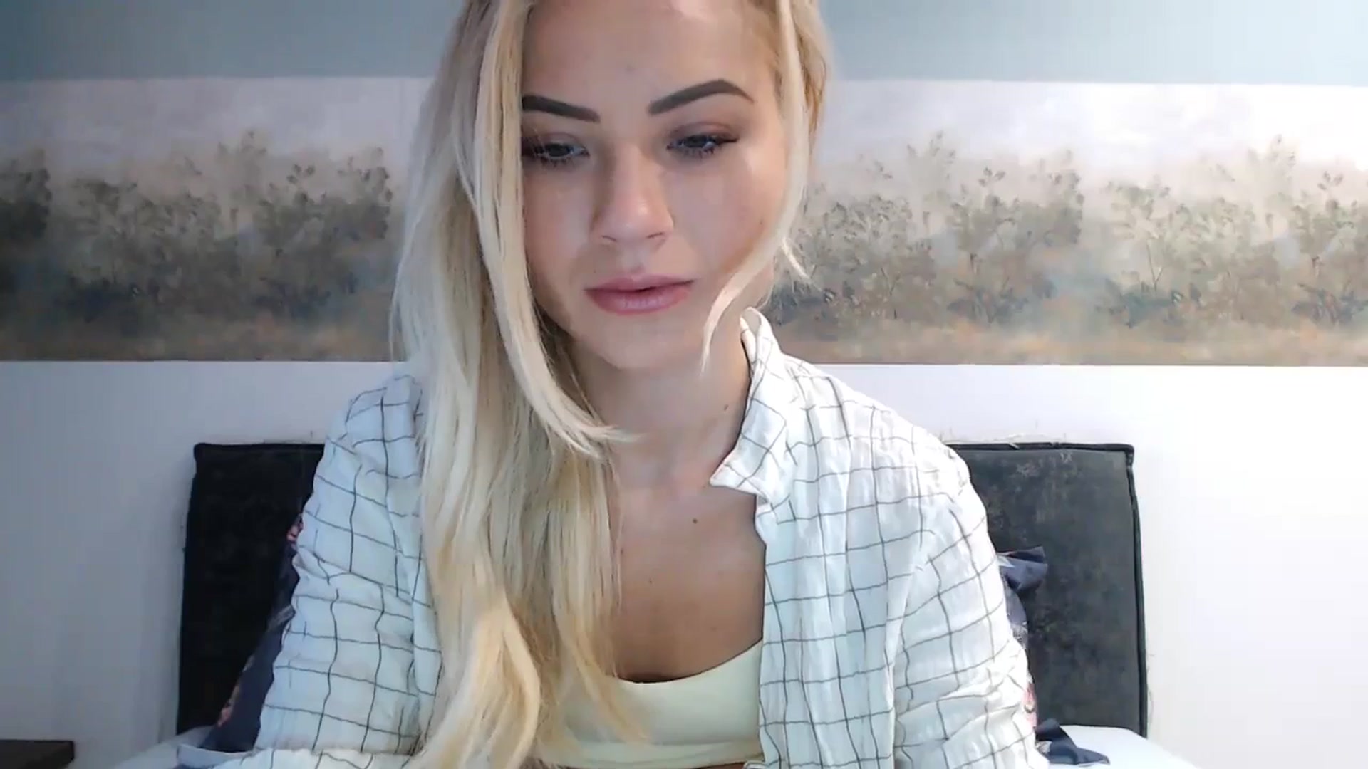 Gallery image thumbnail from fiancee's myfreecams stream on, 04/10/2024, 03:16 image 11 of 20