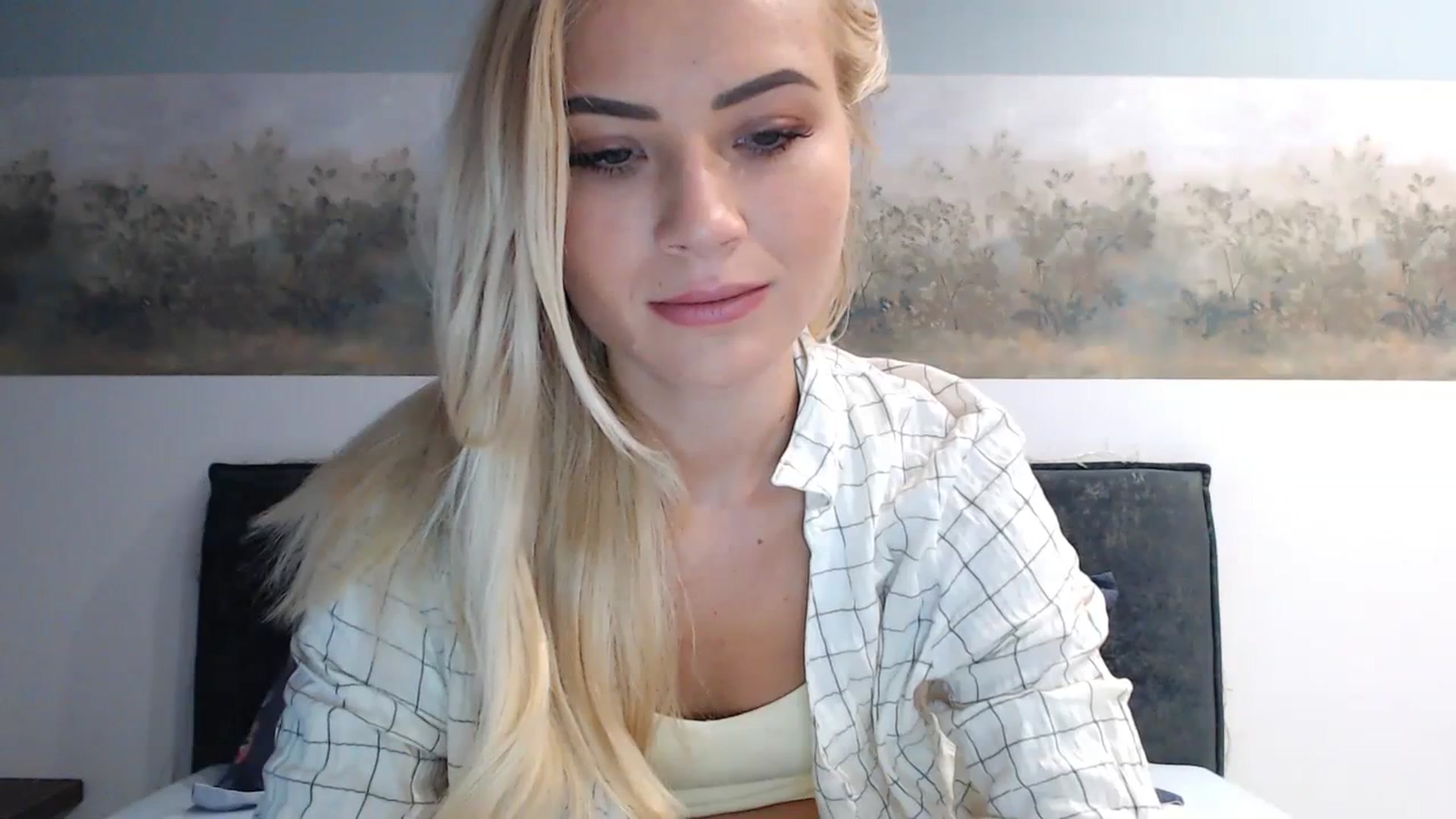 Gallery image thumbnail from fiancee's myfreecams stream on, 04/10/2024, 03:16 image 2 of 20