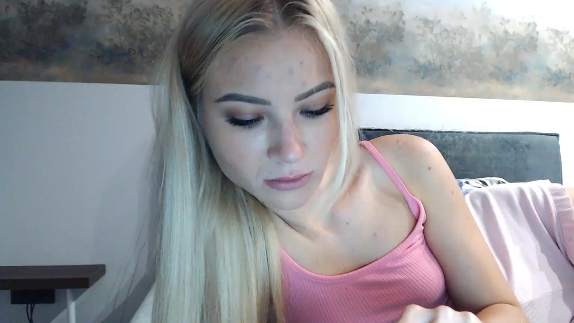 Gallery image thumbnail from fiancee's myfreecams stream on, 04/25/2024, 02:34 image 6 of 20