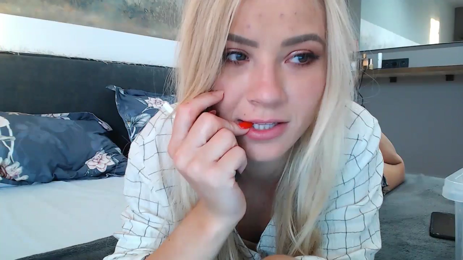 Gallery image thumbnail from fiancee's myfreecams stream on, 05/05/2024, 02:50 image 15 of 20
