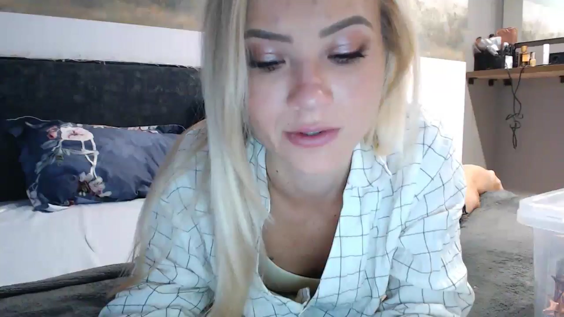 Gallery image thumbnail from fiancee's myfreecams stream on, 05/05/2024, 02:50 image 1 of 20