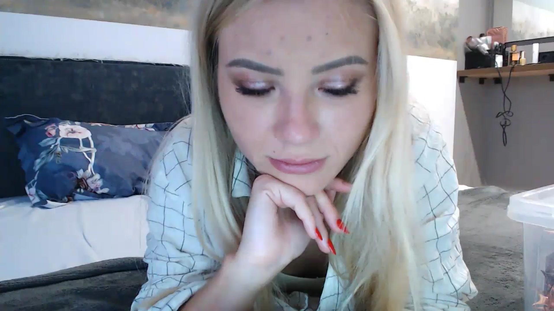 Gallery image thumbnail from fiancee's myfreecams stream on, 05/05/2024, 02:50 image 7 of 20