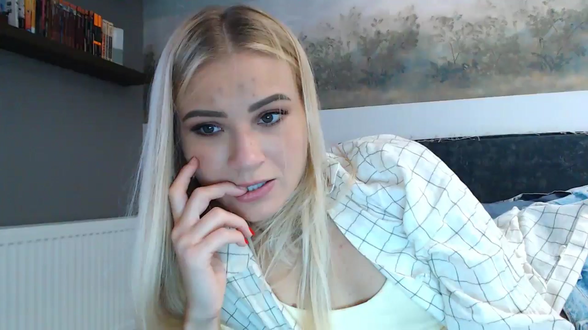 Gallery image thumbnail from fiancee's myfreecams stream on, 05/06/2024, 02:31 image 1 of 20
